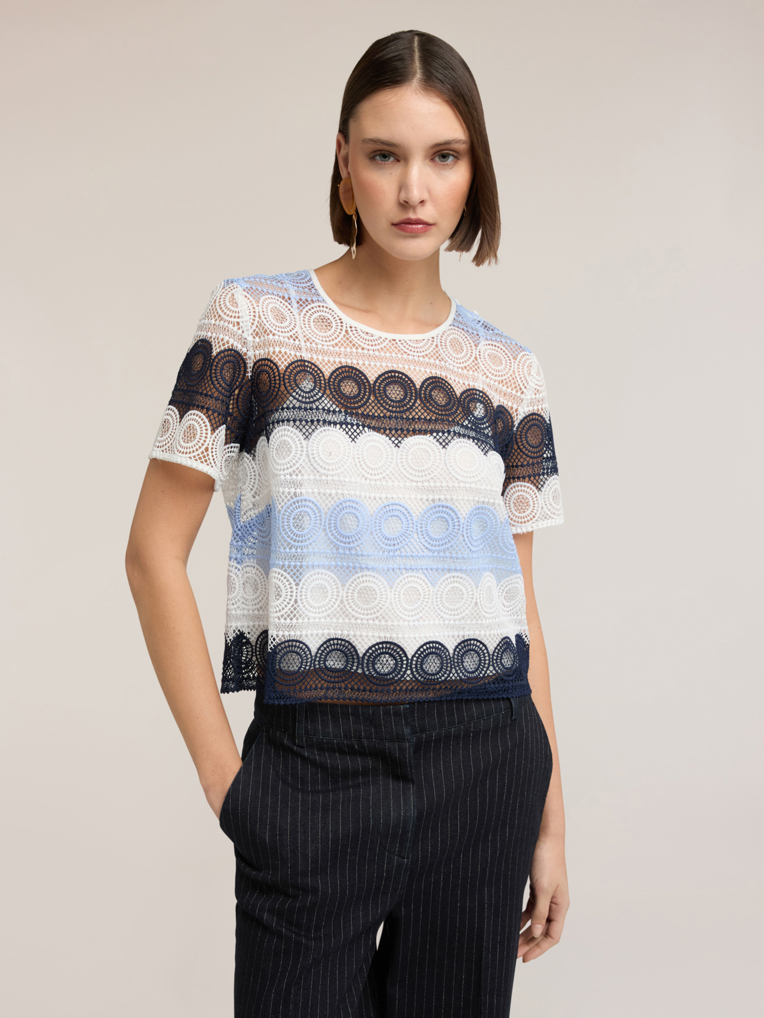 T-shirt, MOTIVI