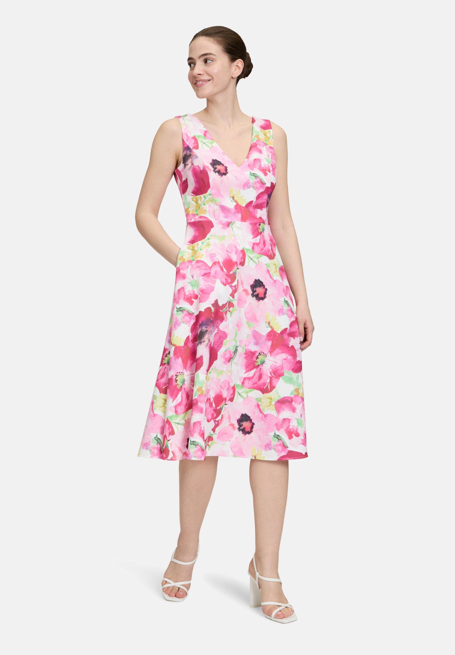 Robe de cocktail à imprimé à fleurs, VERA MONT