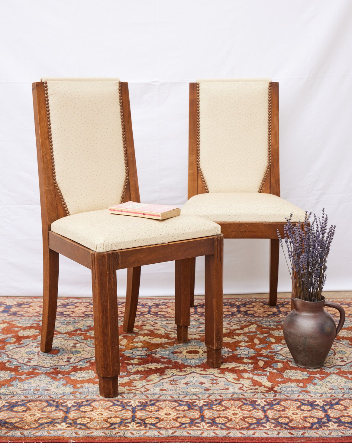 Paire de chaises en noyer art déco Alma N°1727 - Bon état, DEBONGOUT