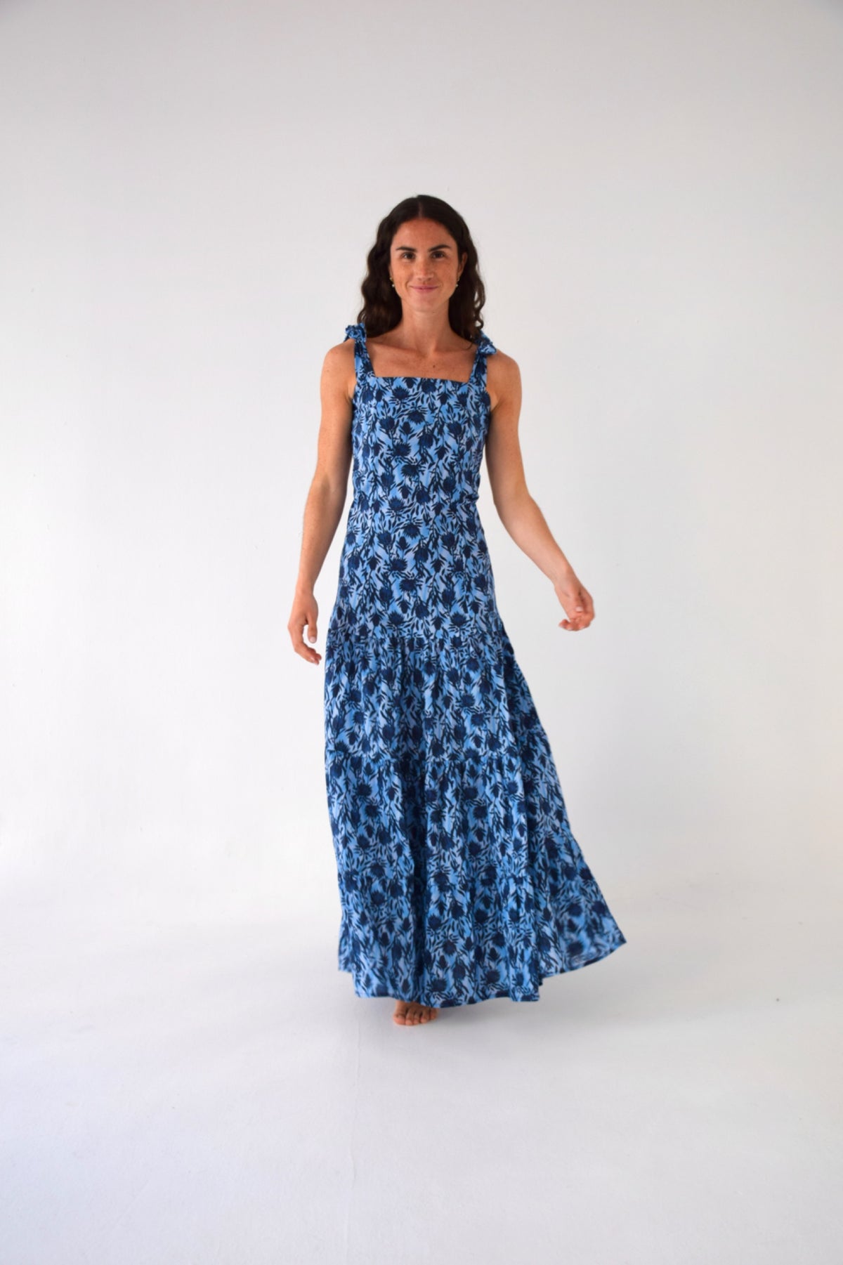 Robe longue fleurie à volants MIA, MINDTRAVELER