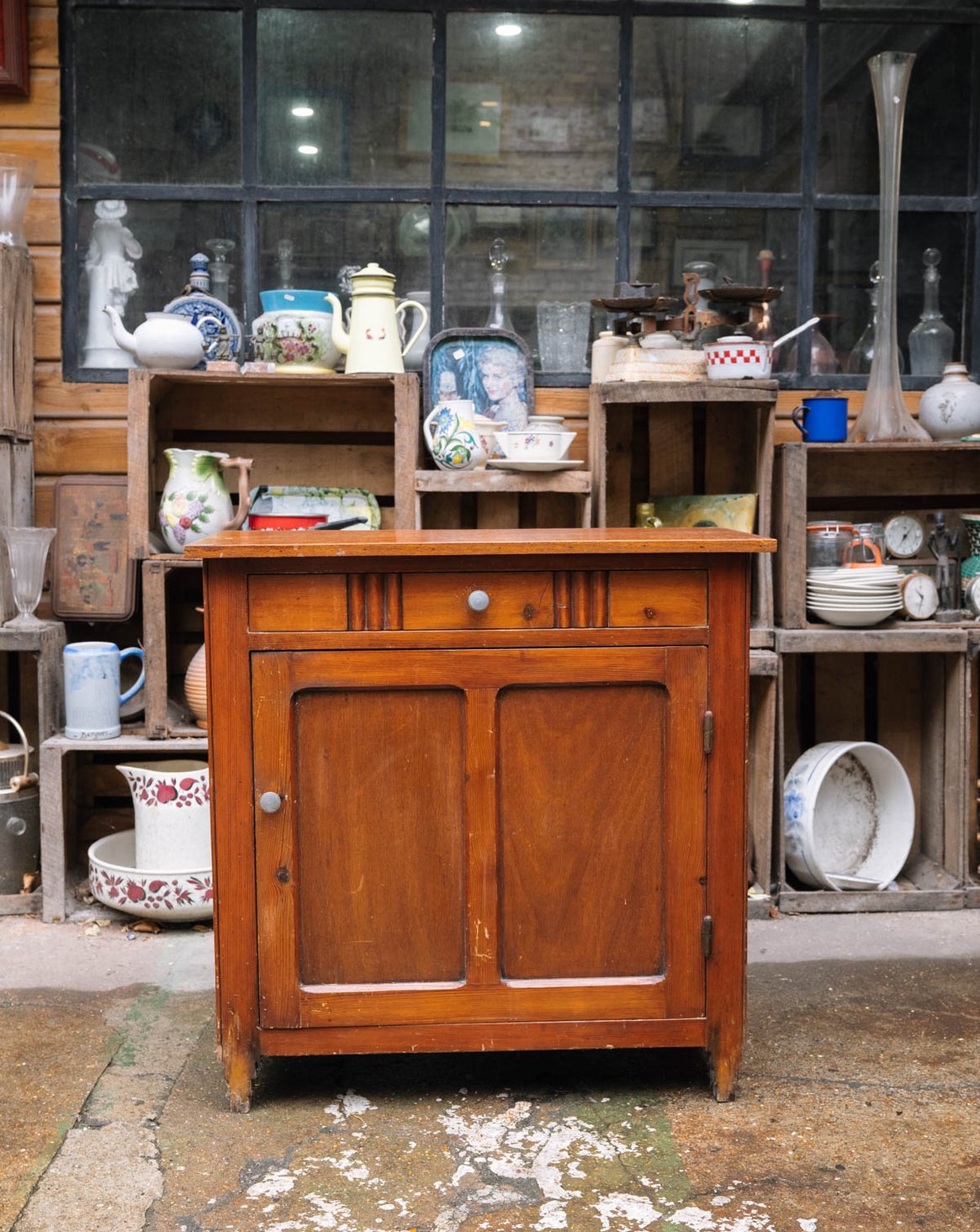 Buffet confiturier en bois Gilbert N°1771 - Bon état, DEBONGOUT