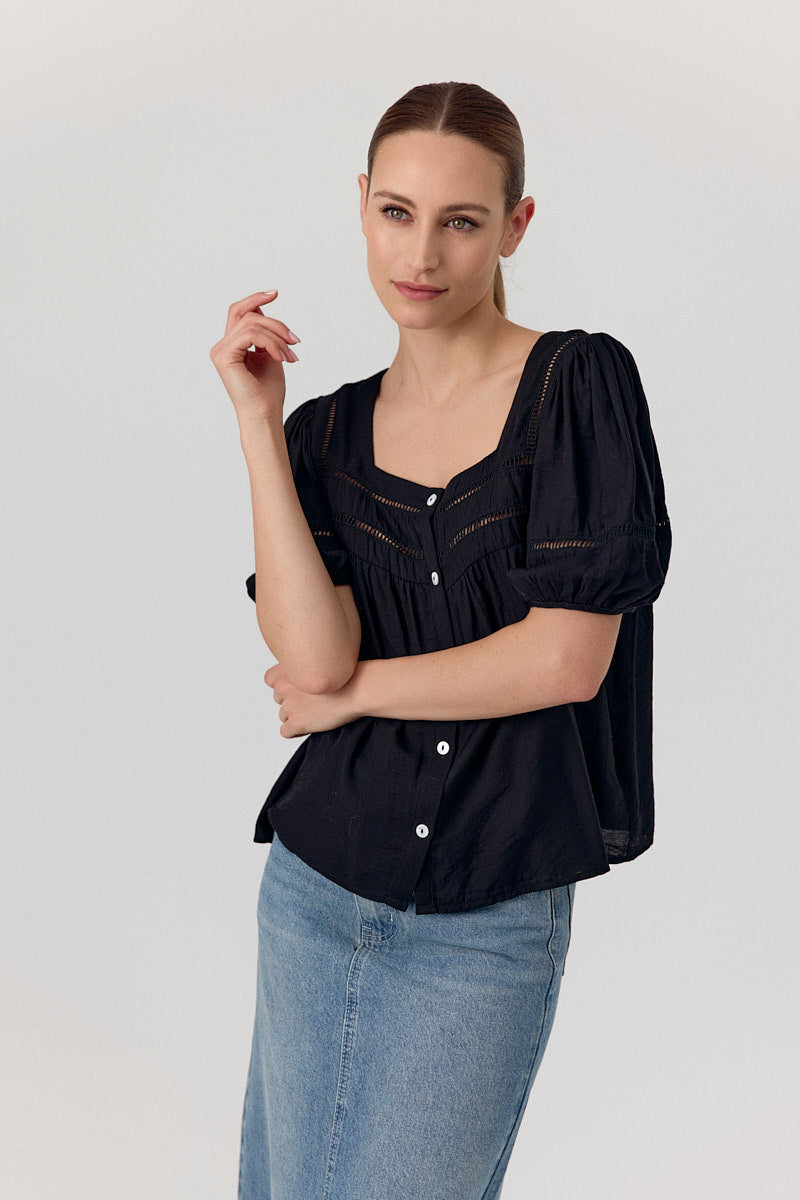 Chemise col carré et manches courtes Chainese, ARTLOVE