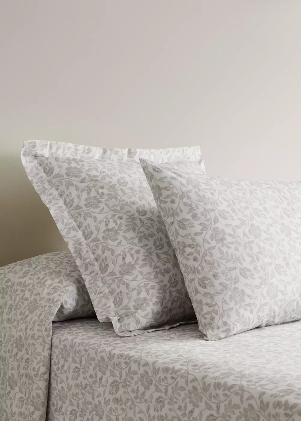 Taie d’oreiller en imprimé fleuri 45x110 cm, MANGO HOME