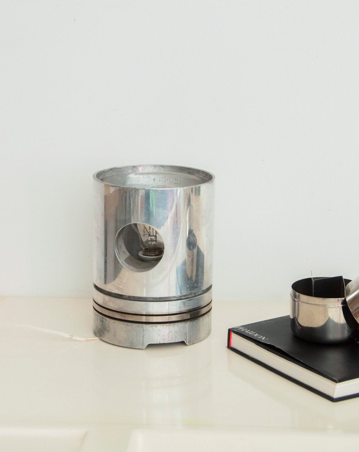 Lampe industrielle en fonte Julia N°823 - Bon état, DEBONGOUT