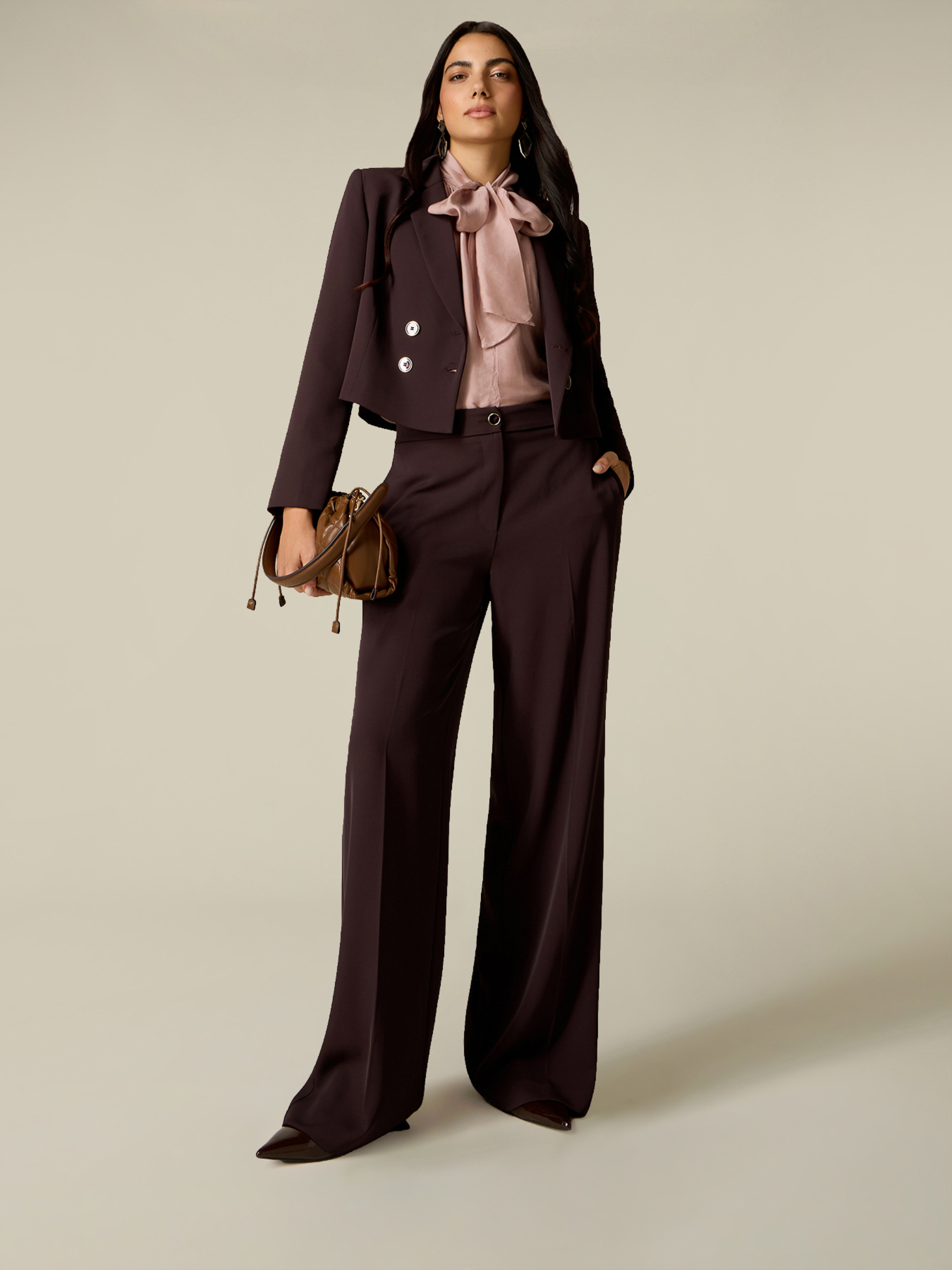 Pantalon palazzo, OLTRE