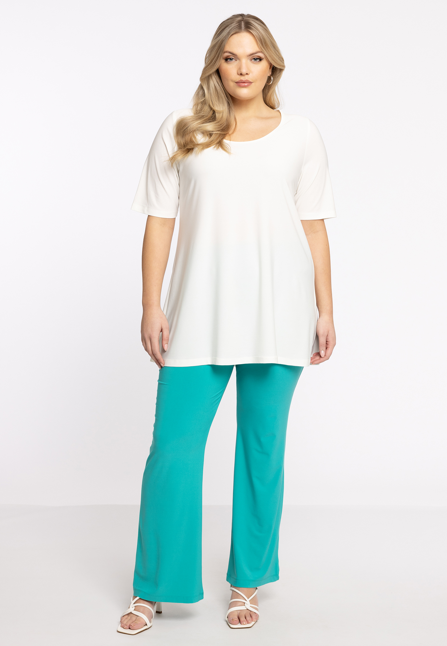 Pantalon bootcut, YOEK