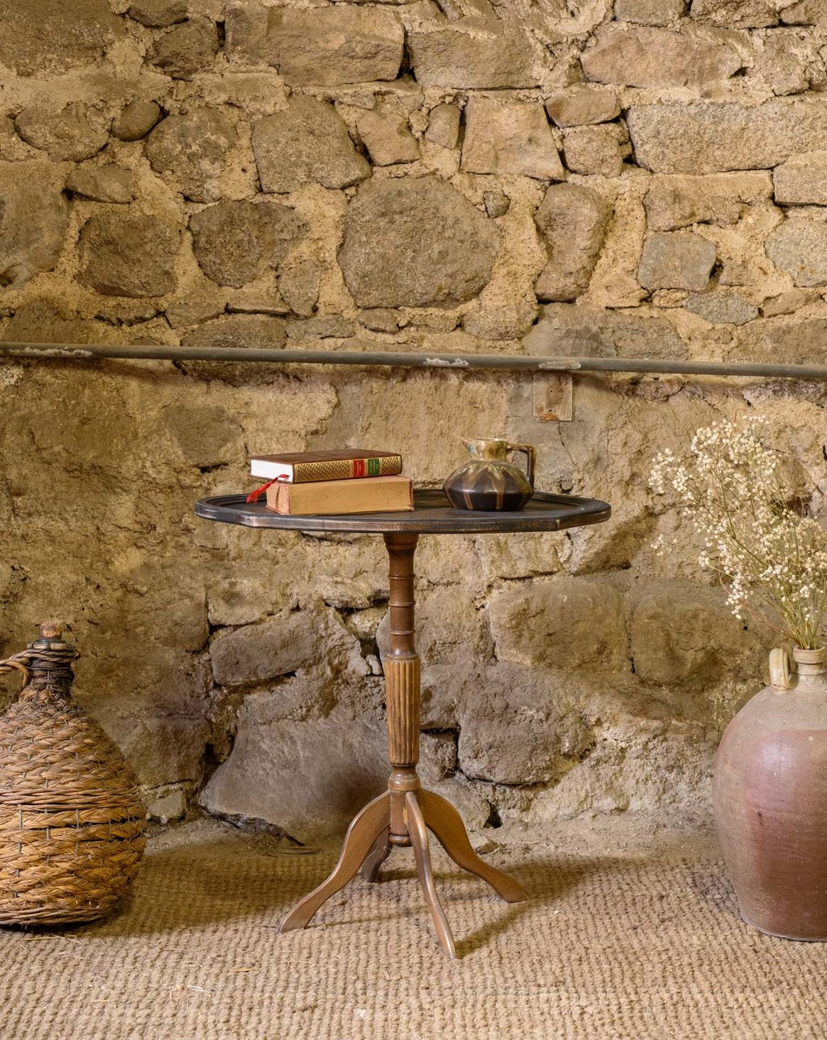 Guéridon en bois Alfred N°1443 - Bon état, DEBONGOUT