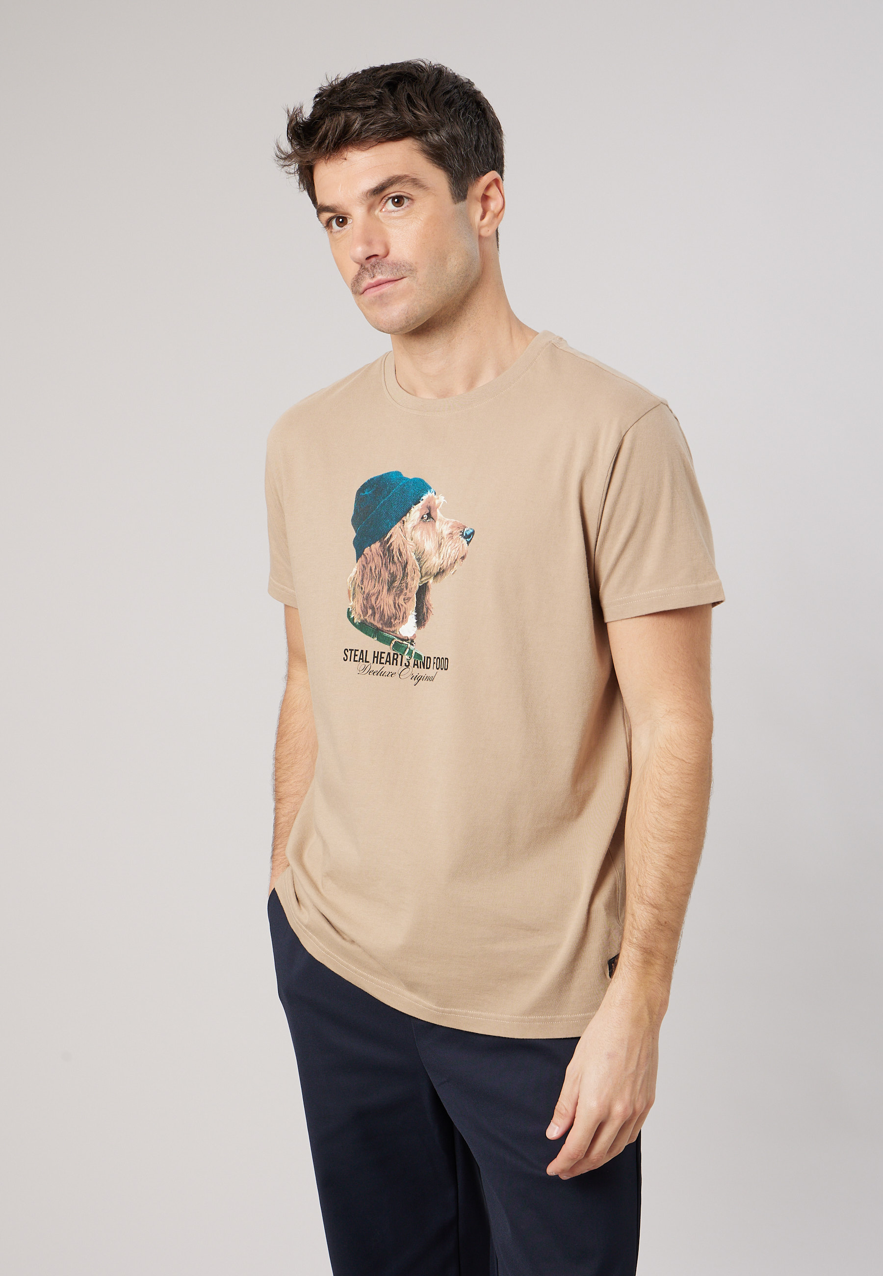 T-shirt homme en jersey 100% coton imprimé chien stylisé DOOD, DEELUXE