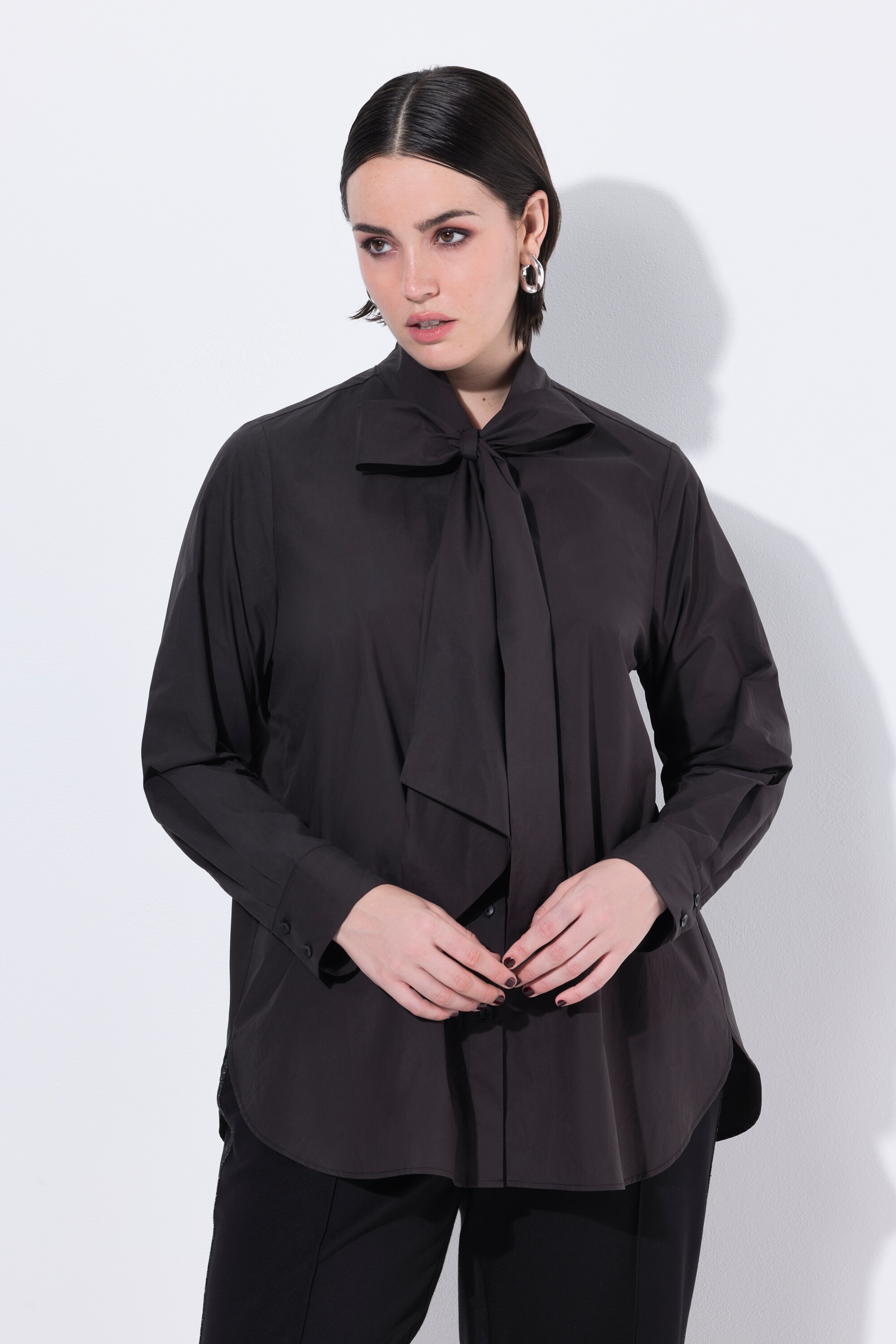 Blouse à lavallière, ULLA POPKEN