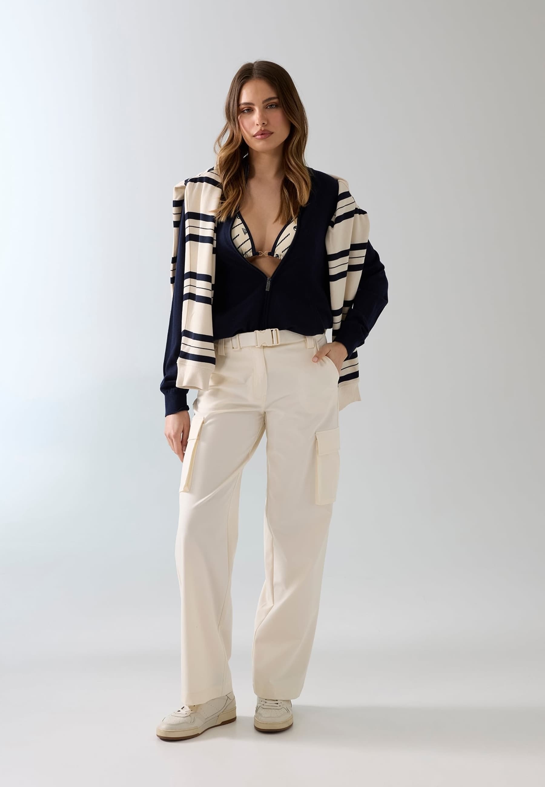 Pantalon Cargo En Nylon, GUESS
