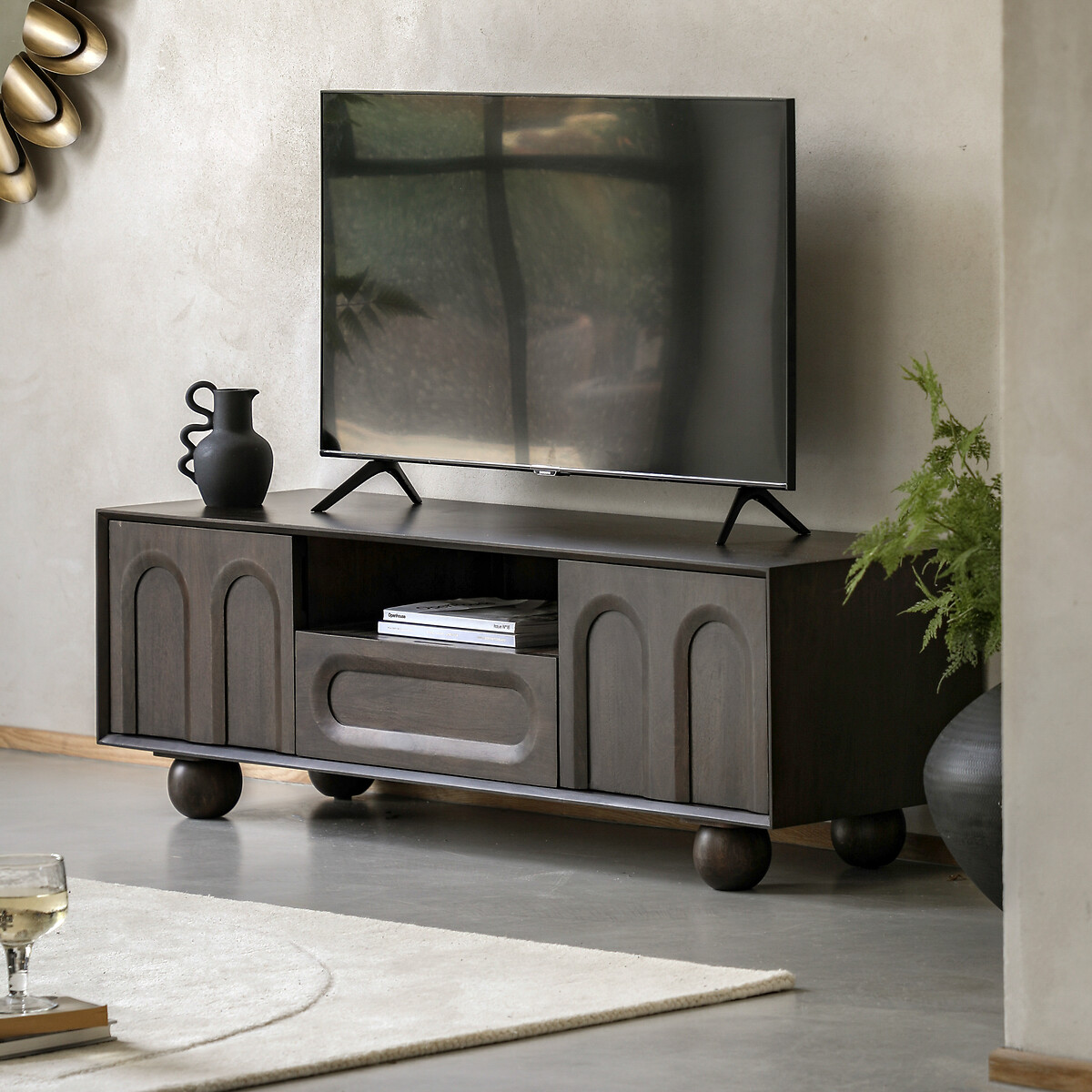 Akron Arch Mango Wood Media Unit with Ball Feet, ÉDITÉ