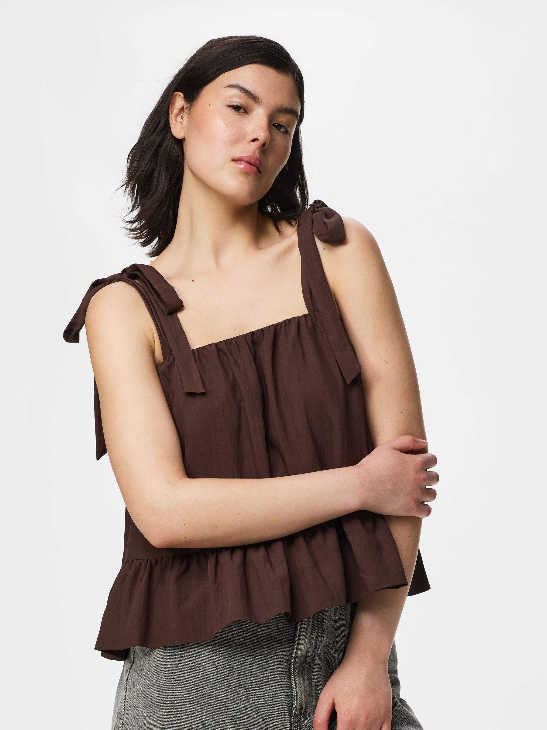 Top À Bretelles, PIECES
