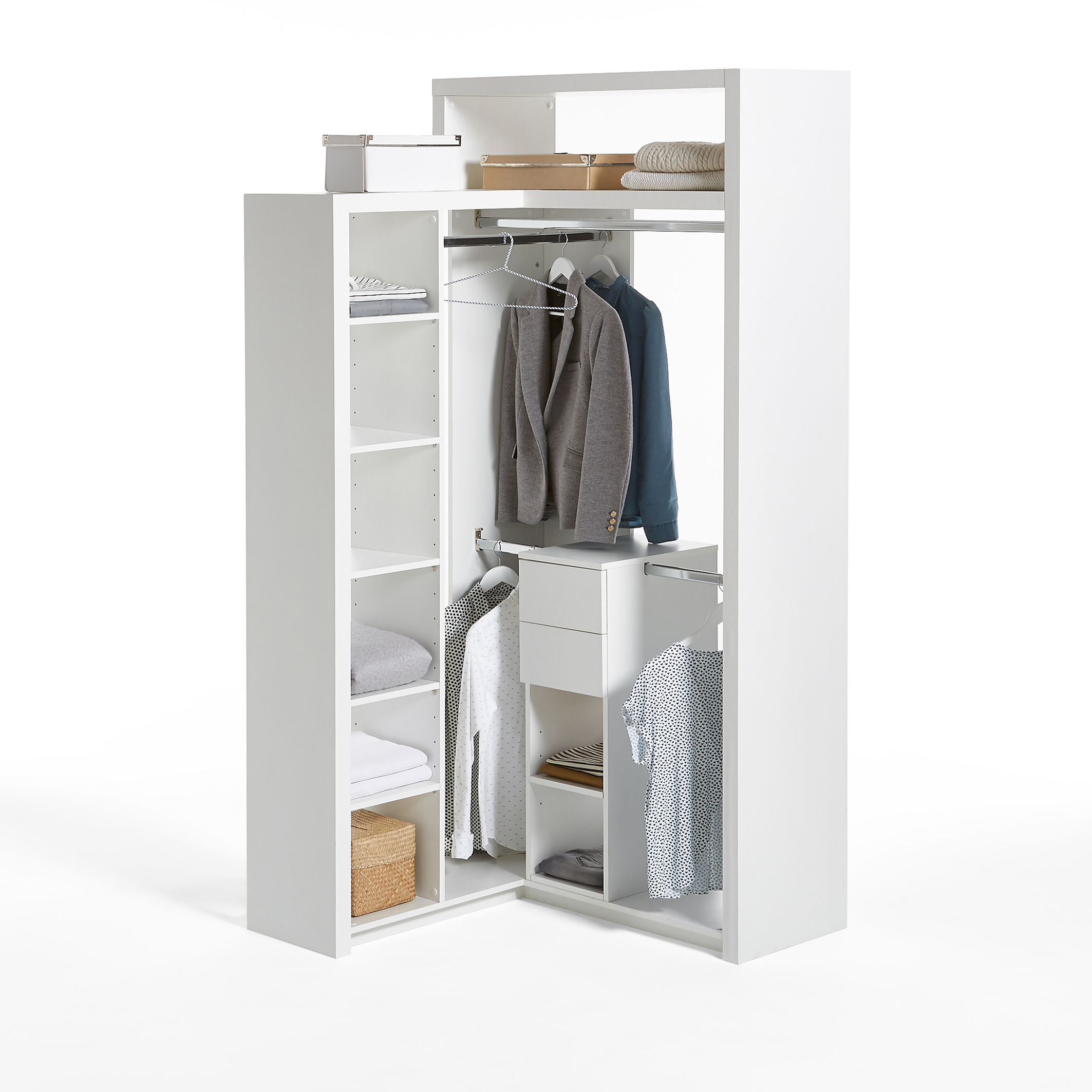 узкий гардеробный шкаф для одежды