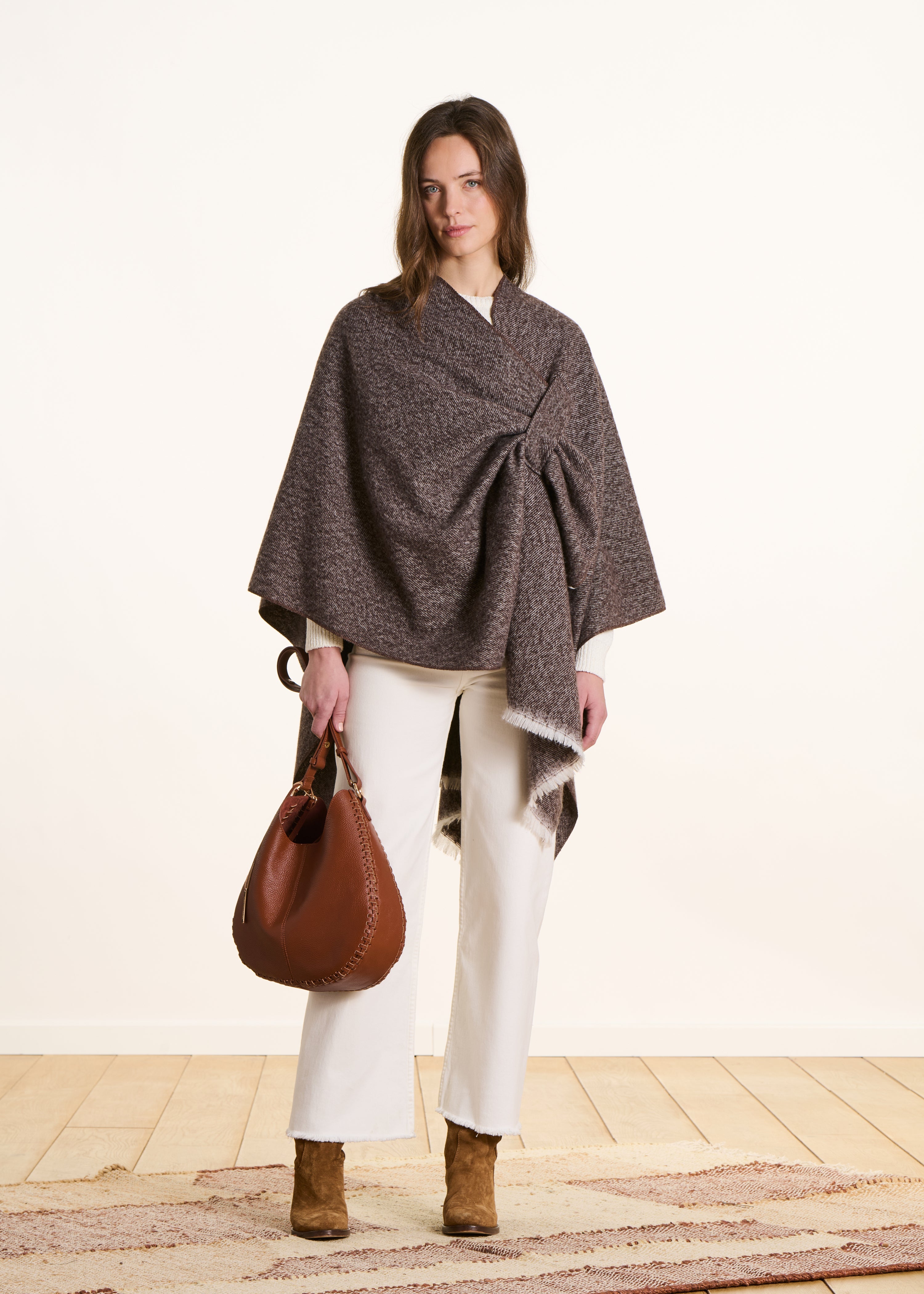 Poncho à franges, LA FEE MARABOUTEE
