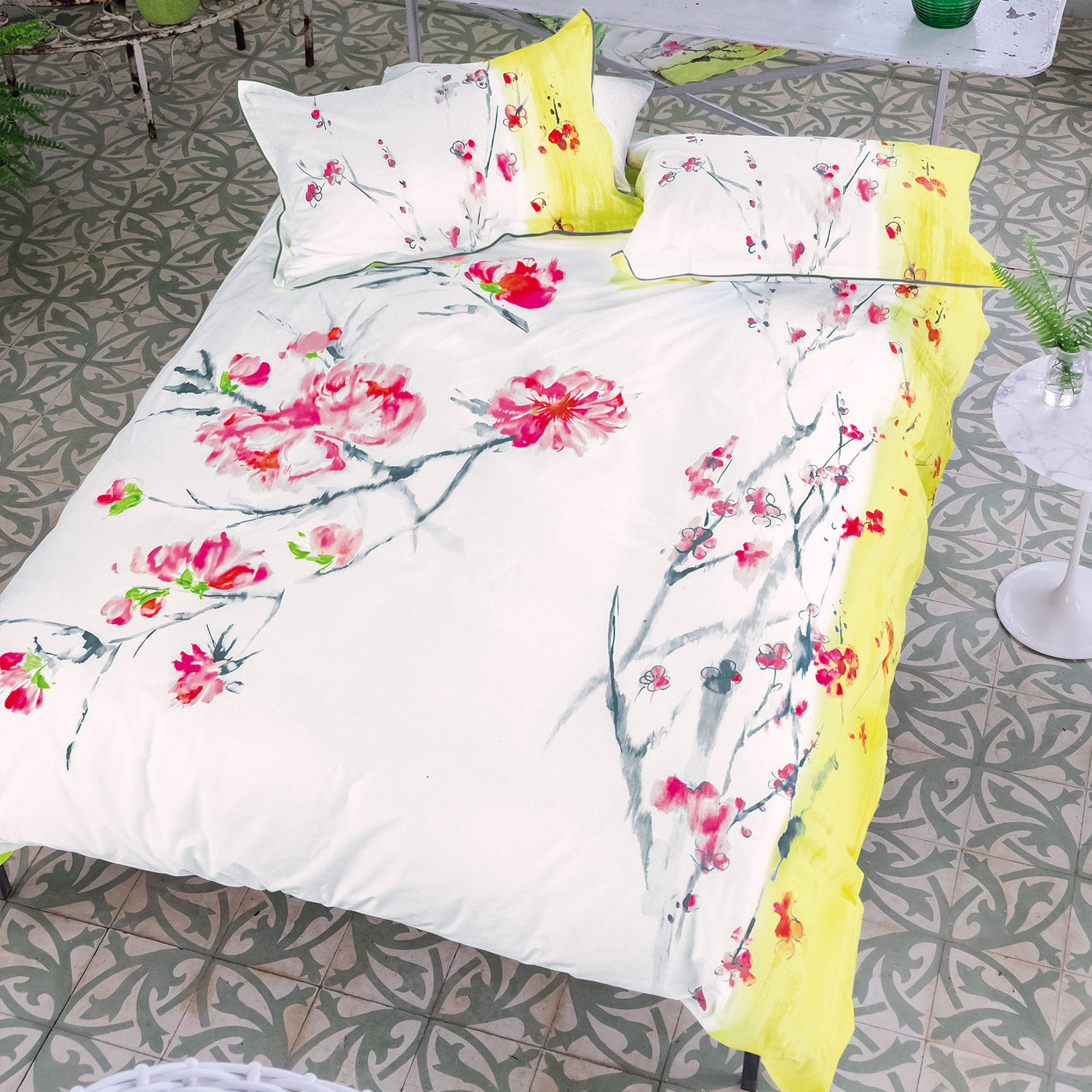 Housse de couette imprimée en satin de coton, ORIENTAL FLOWER, DESIGNERS GUILD