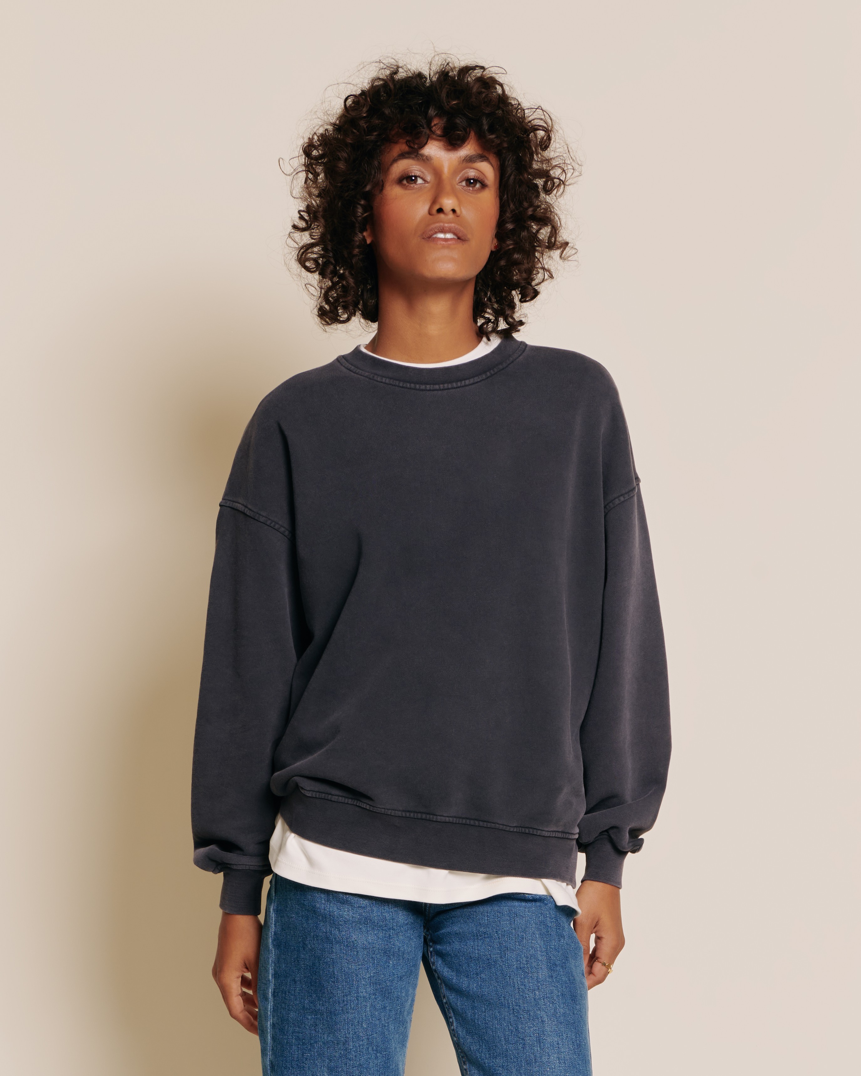 Sweat garment dye en coton bio, ESSENTIELS, EMOI EMOI