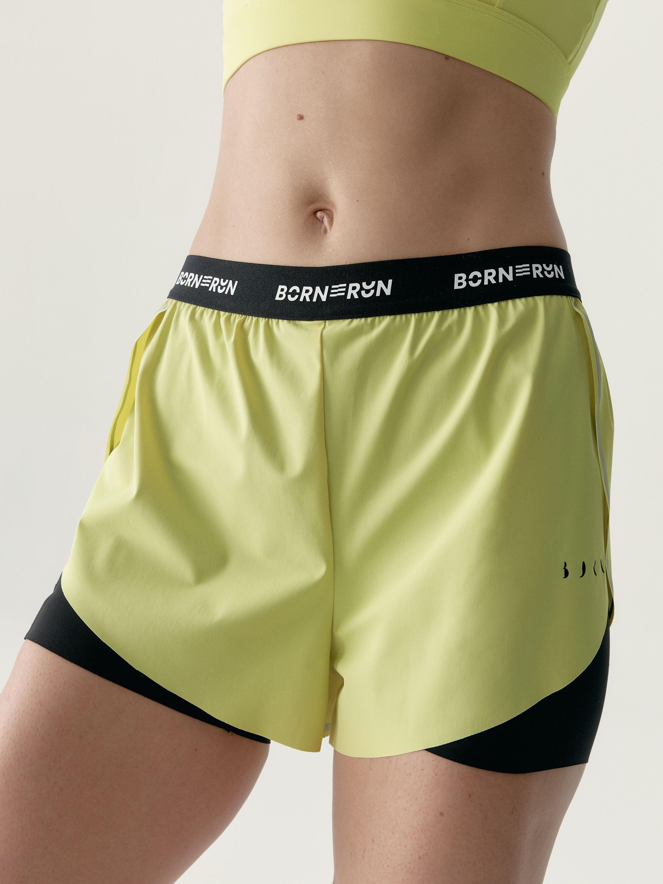 Short de sport femme Voltrun Avec poches détails réfléchissants, BORN