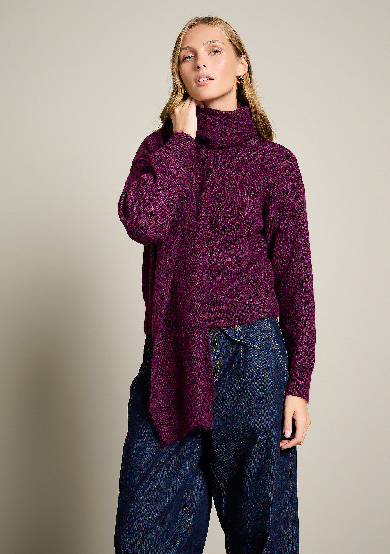 Pull avec écharpe intégrée, LOLALIZA