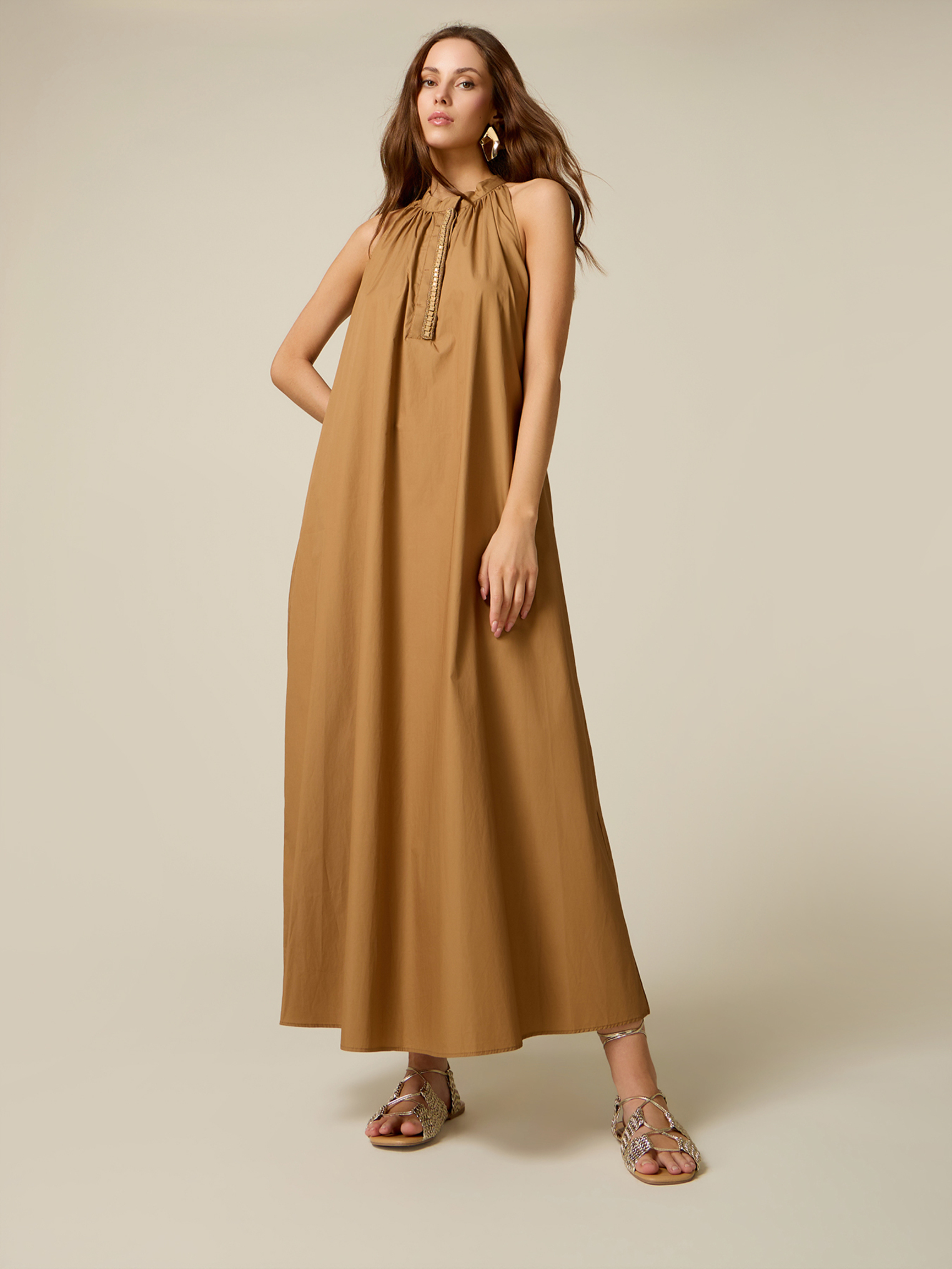 Robe longue avec détail bijou, OLTRE