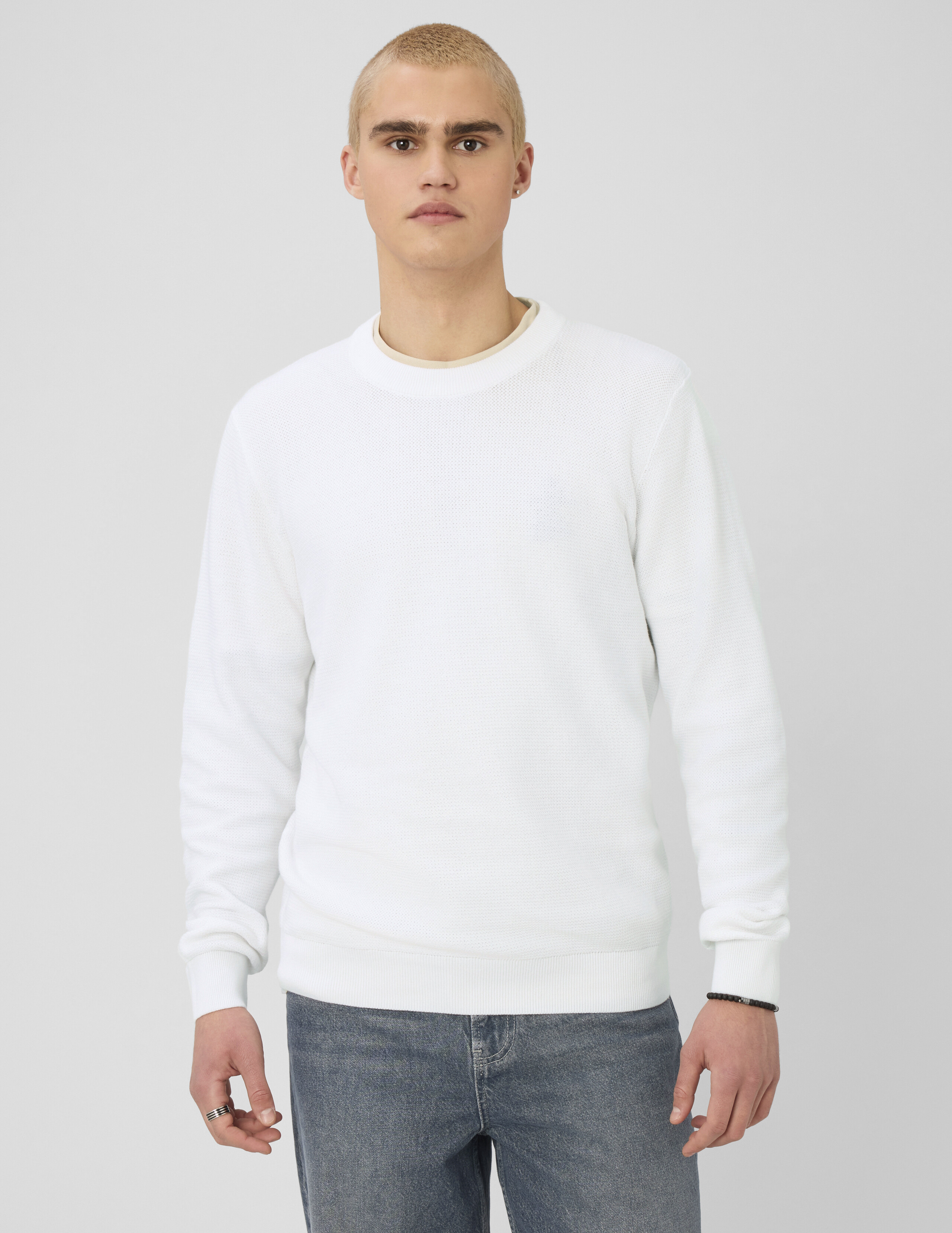 Pull matière fantaisie, BZB