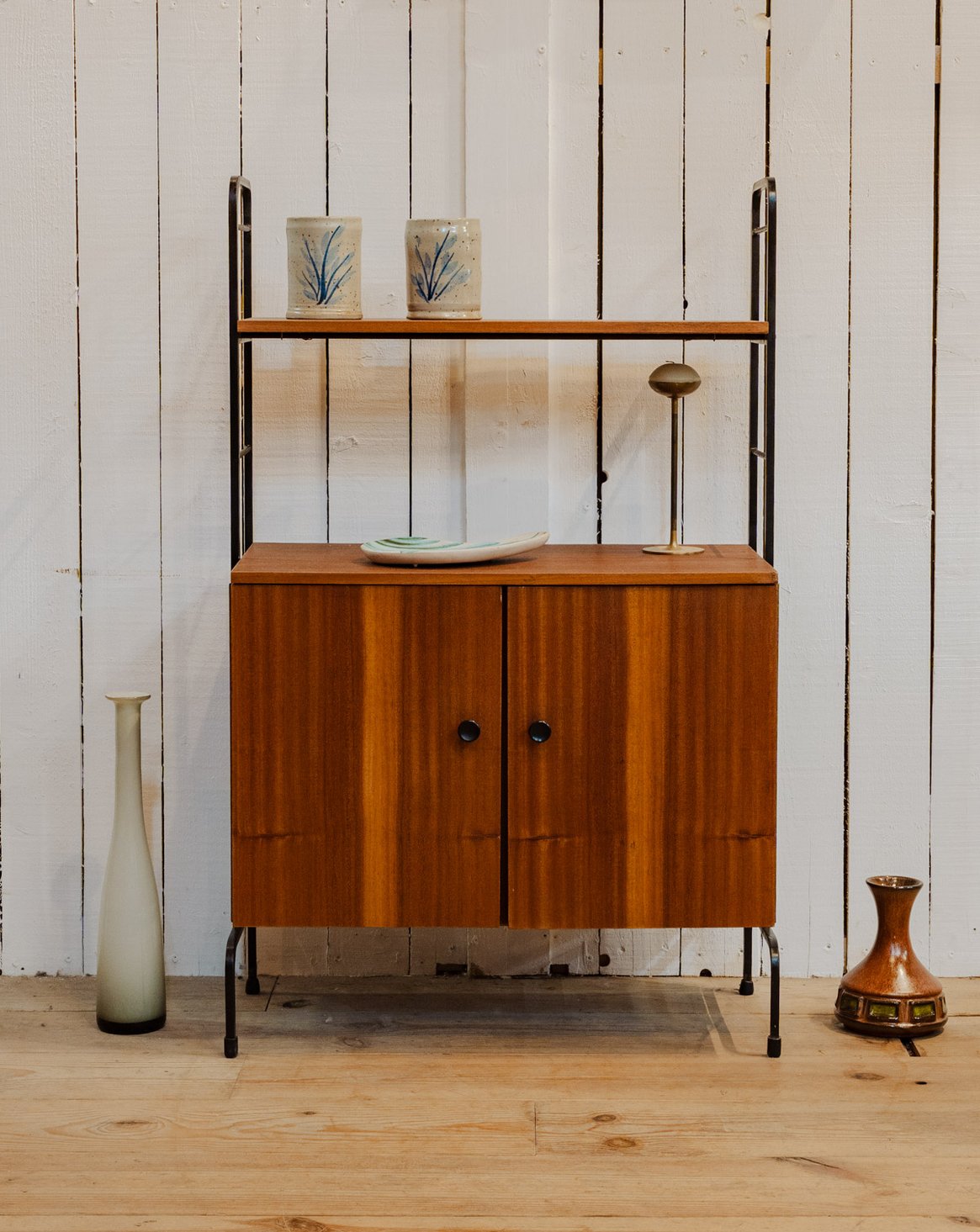 Meuble d'appoint en bois et métal noir Gustave N°1653 - Bon état, DEBONGOUT