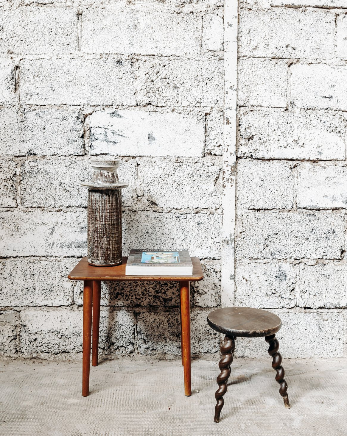 Table d'appoint Francine N°281 - Bon état, DEBONGOUT