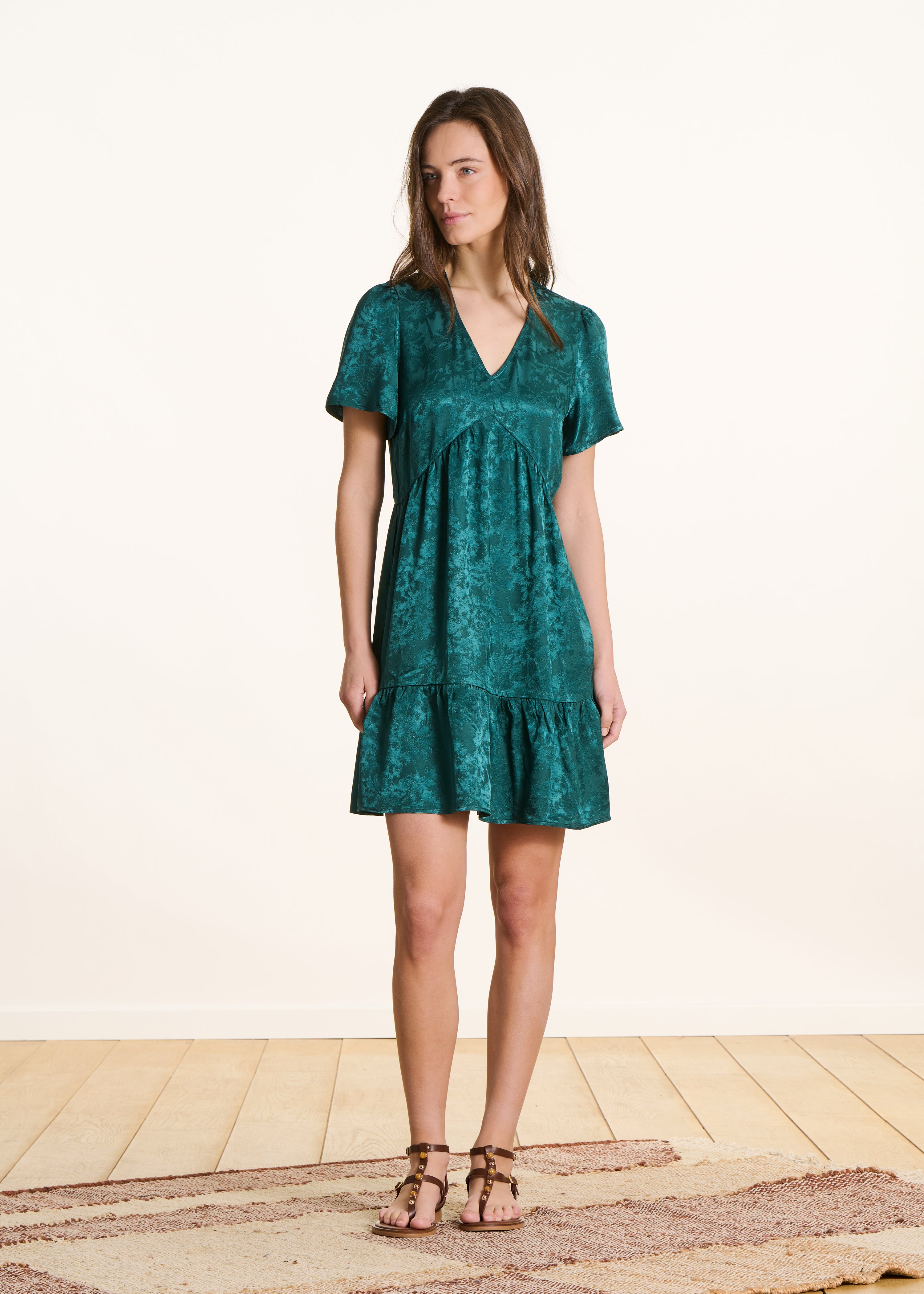 Robe courte fluide en jacquard, LA FEE MARABOUTEE