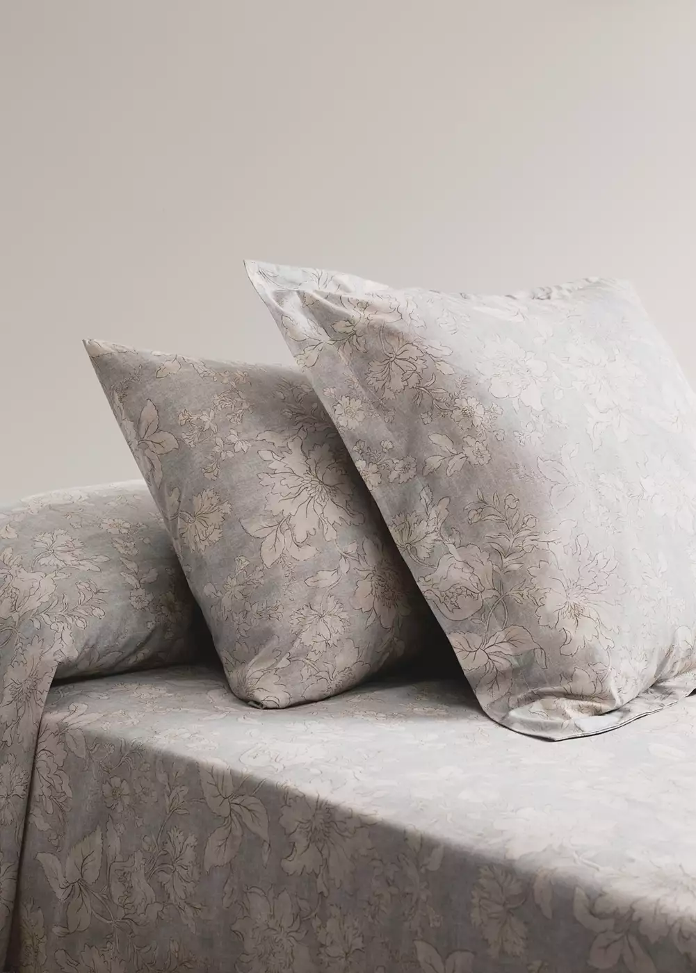 Deux taies d'oreiller percale de coton fleurs vintage 50 x 75 cm, MANGO HOME