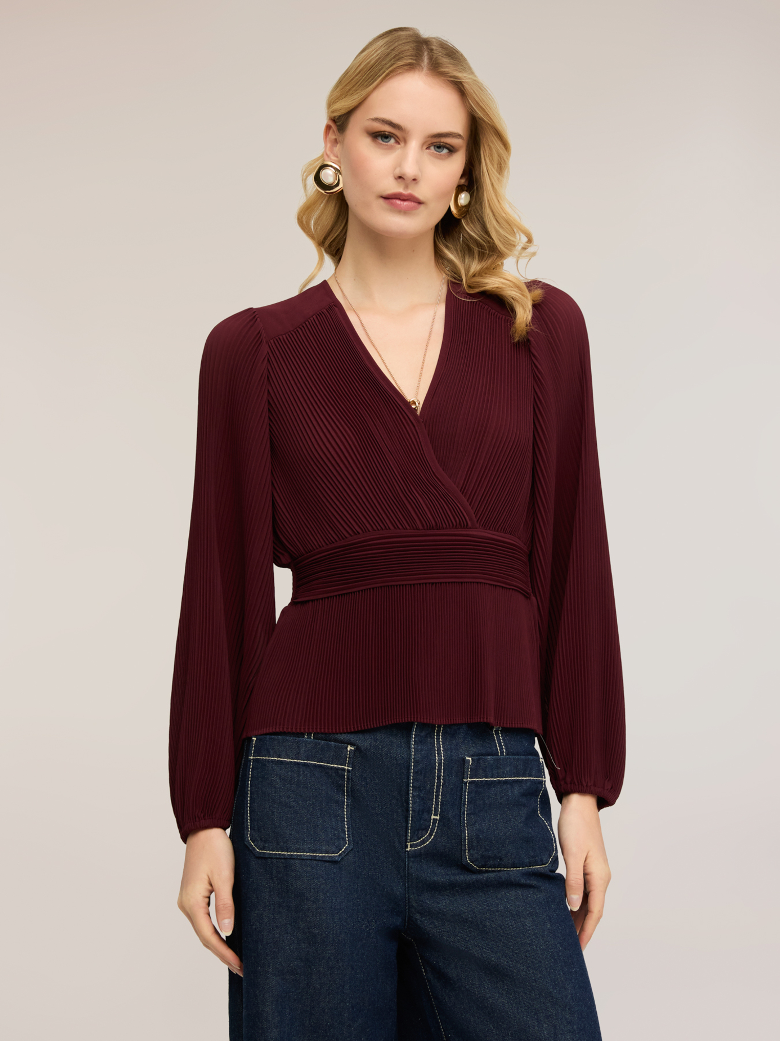 Blouse plissée en georgette avec encolure en V, MOTIVI