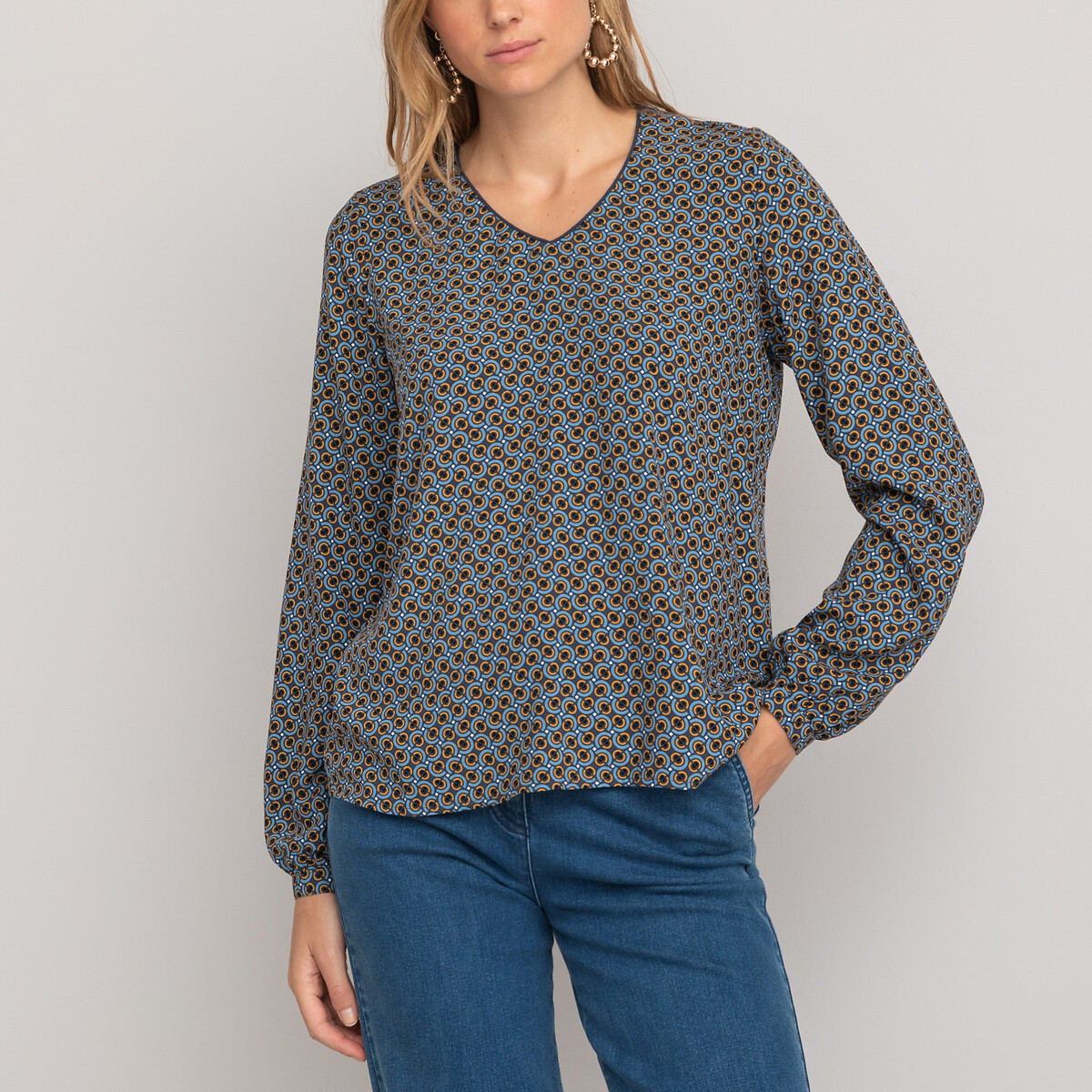 Graphic Print Blouse with V-Neck and Long Sleeves