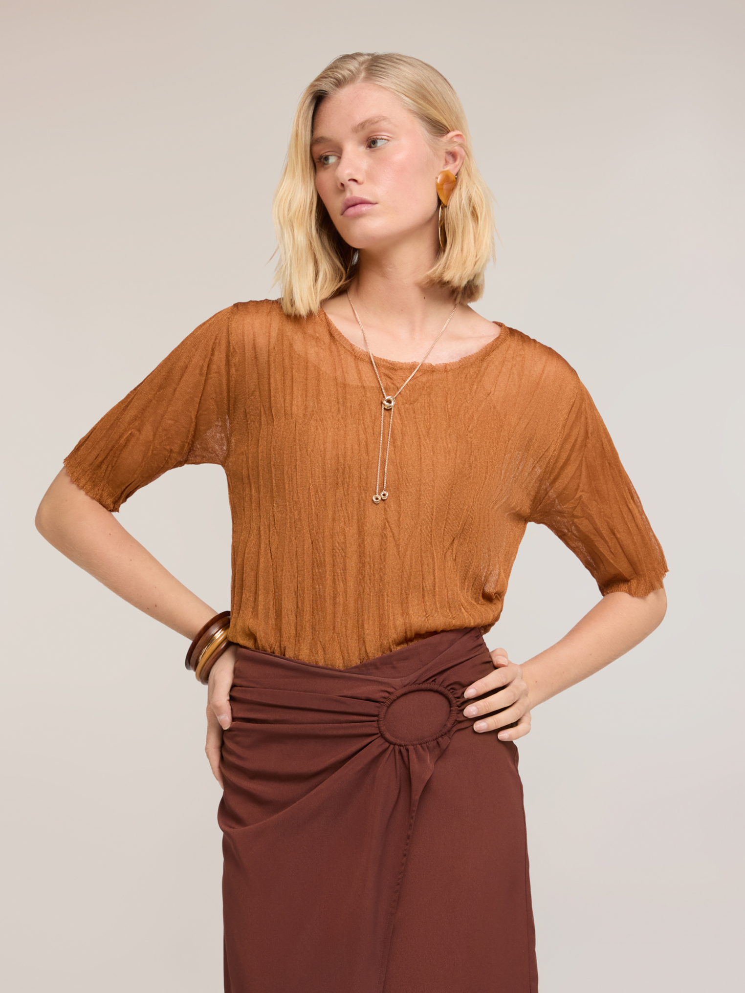 Pull court effet froissé, MOTIVI