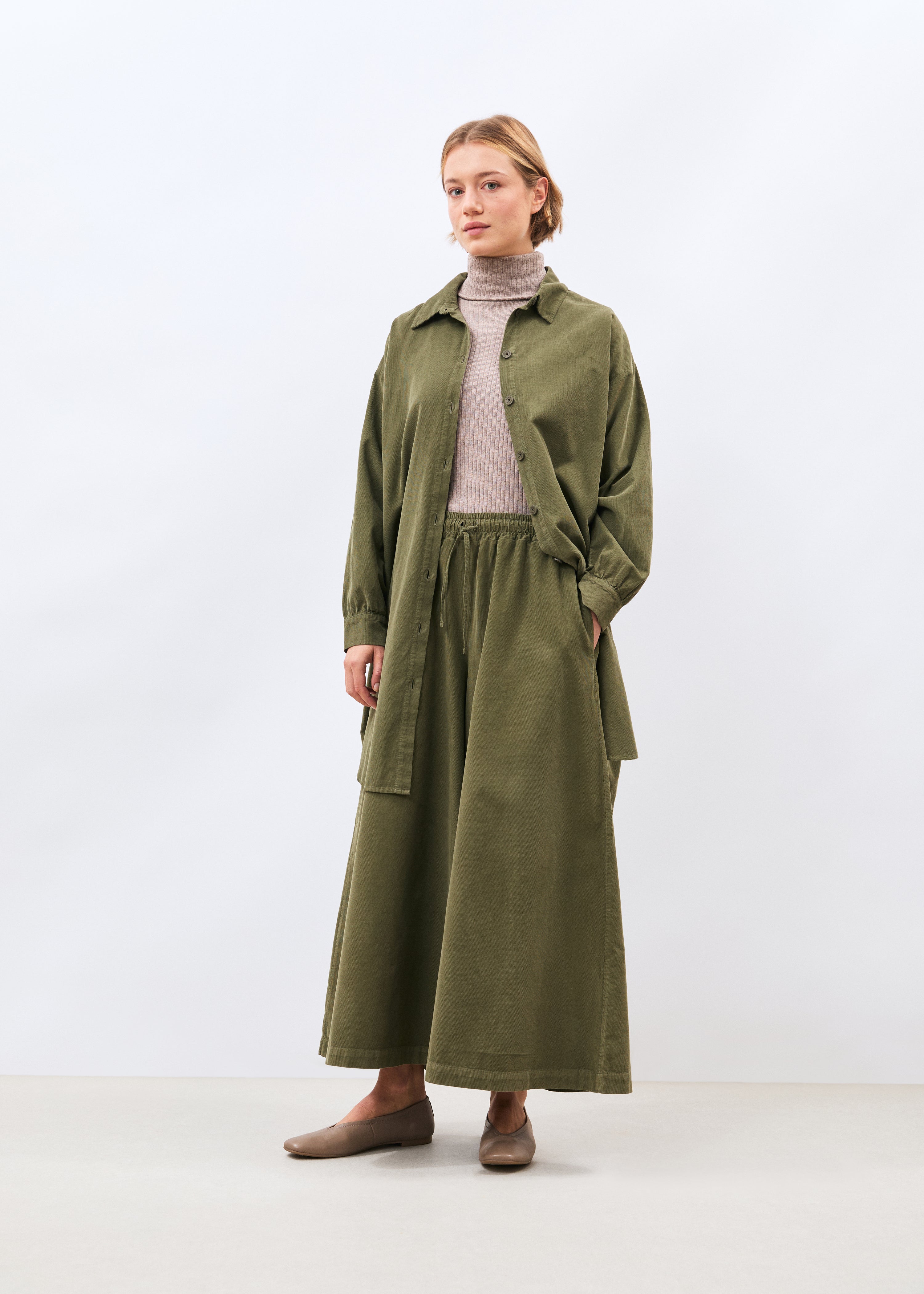 Robe chemise manches longues en velours côtelé, HUMILITY