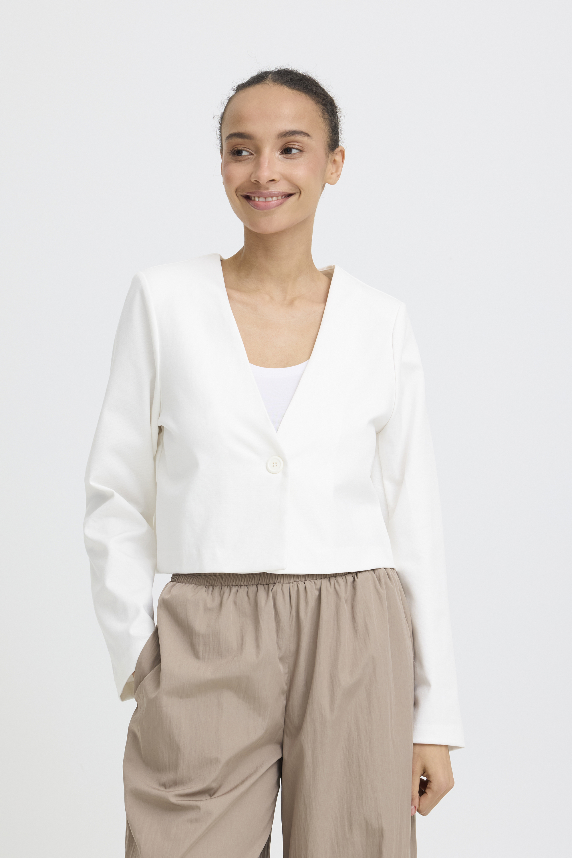 Veste, B.YOUNG