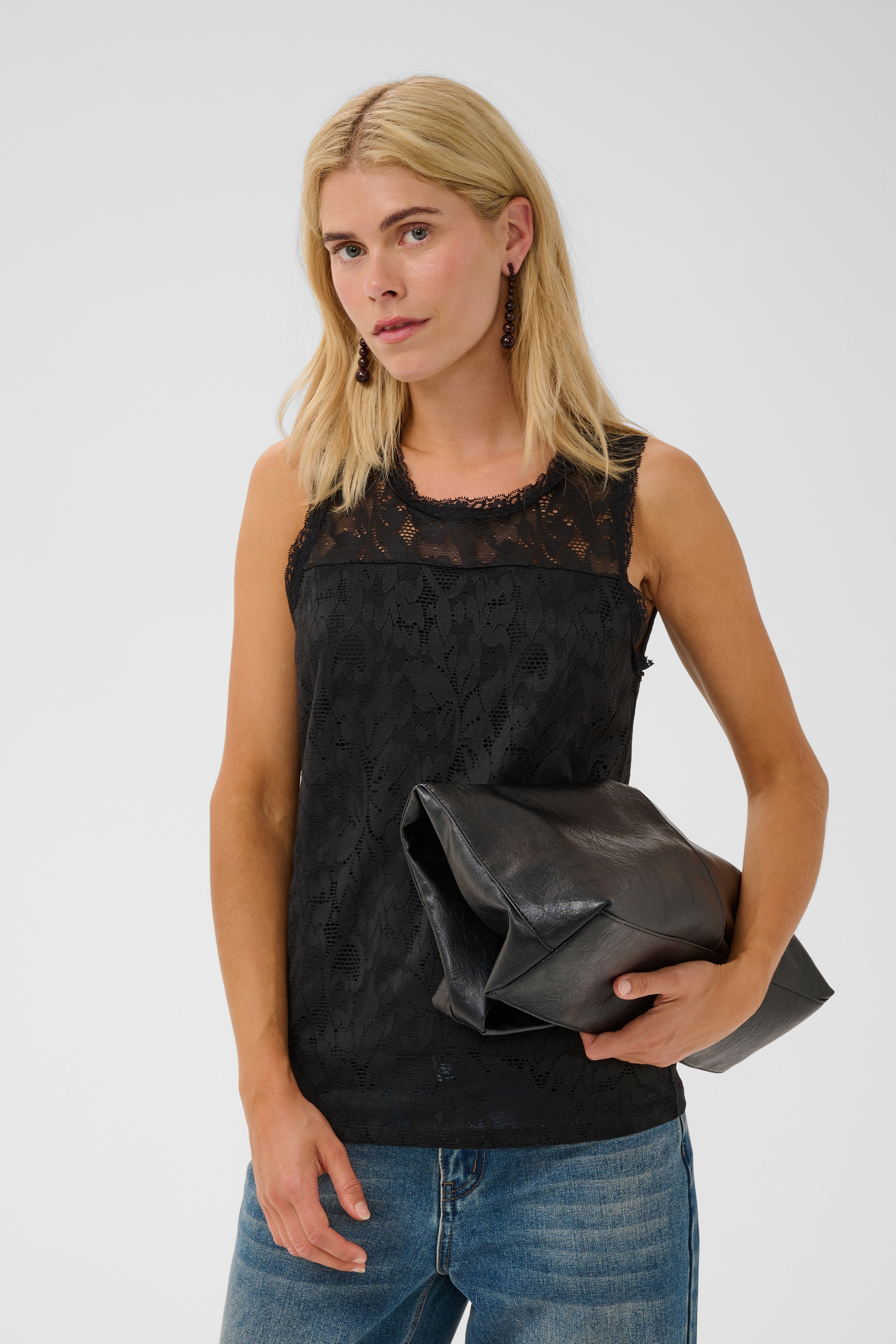 Blouse sans manches, CULTURE