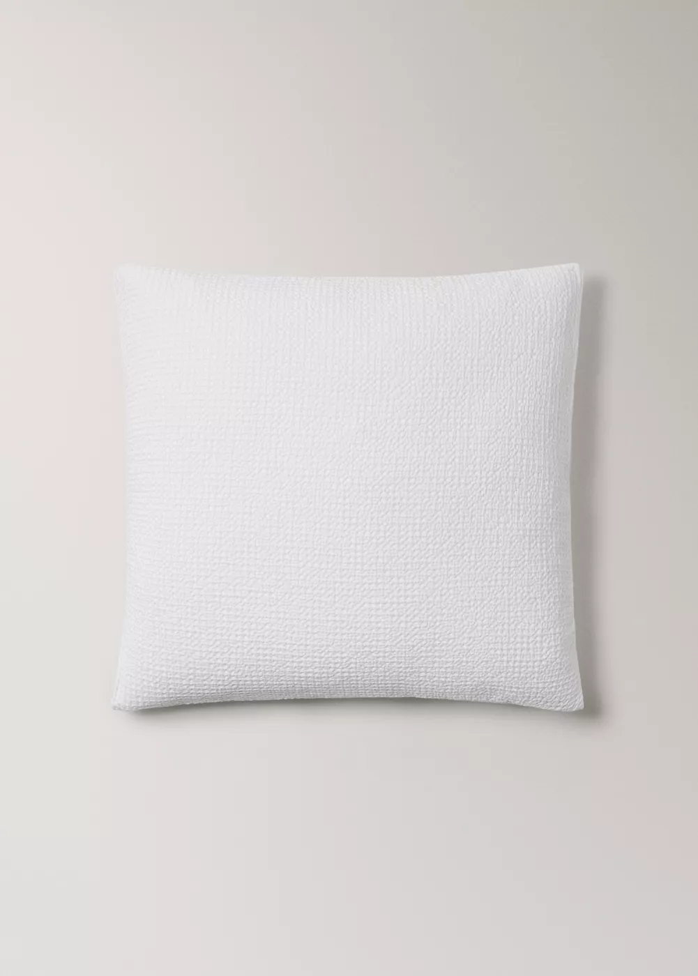 Deux taies d'oreiller en percale de coton gaufré 60x60 cm, MANGO HOME
