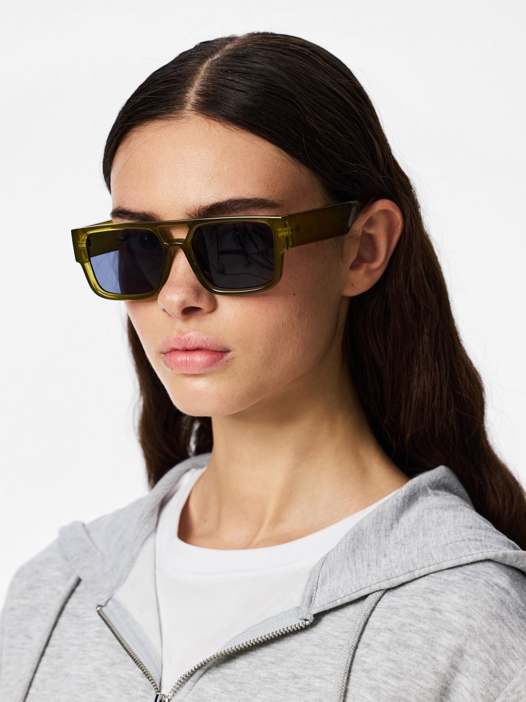 Lunettes De Soleil, PIECES