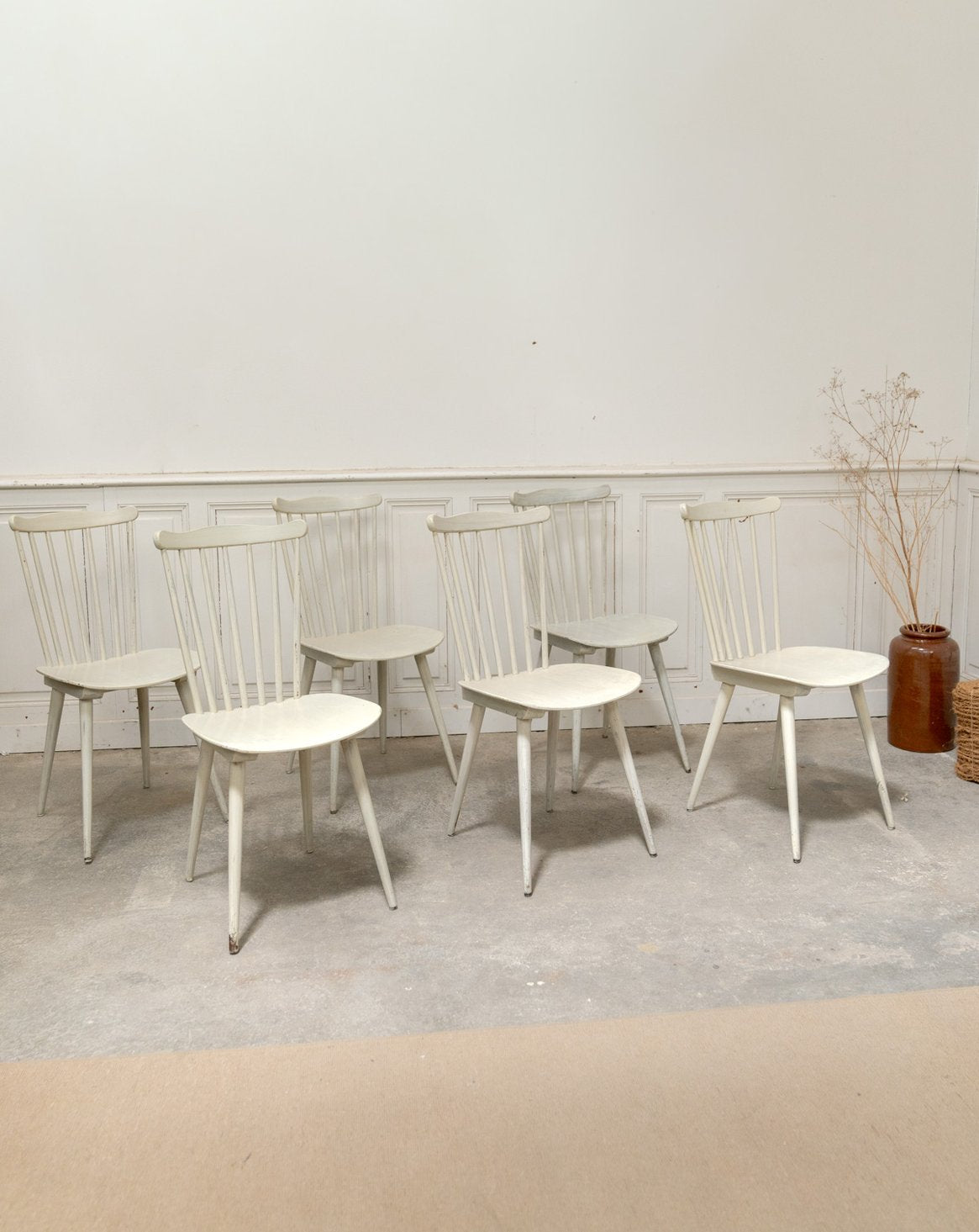 Lot de six chaises Baumann blanc crème Claude N°1391 - Bon état, DEBONGOUT