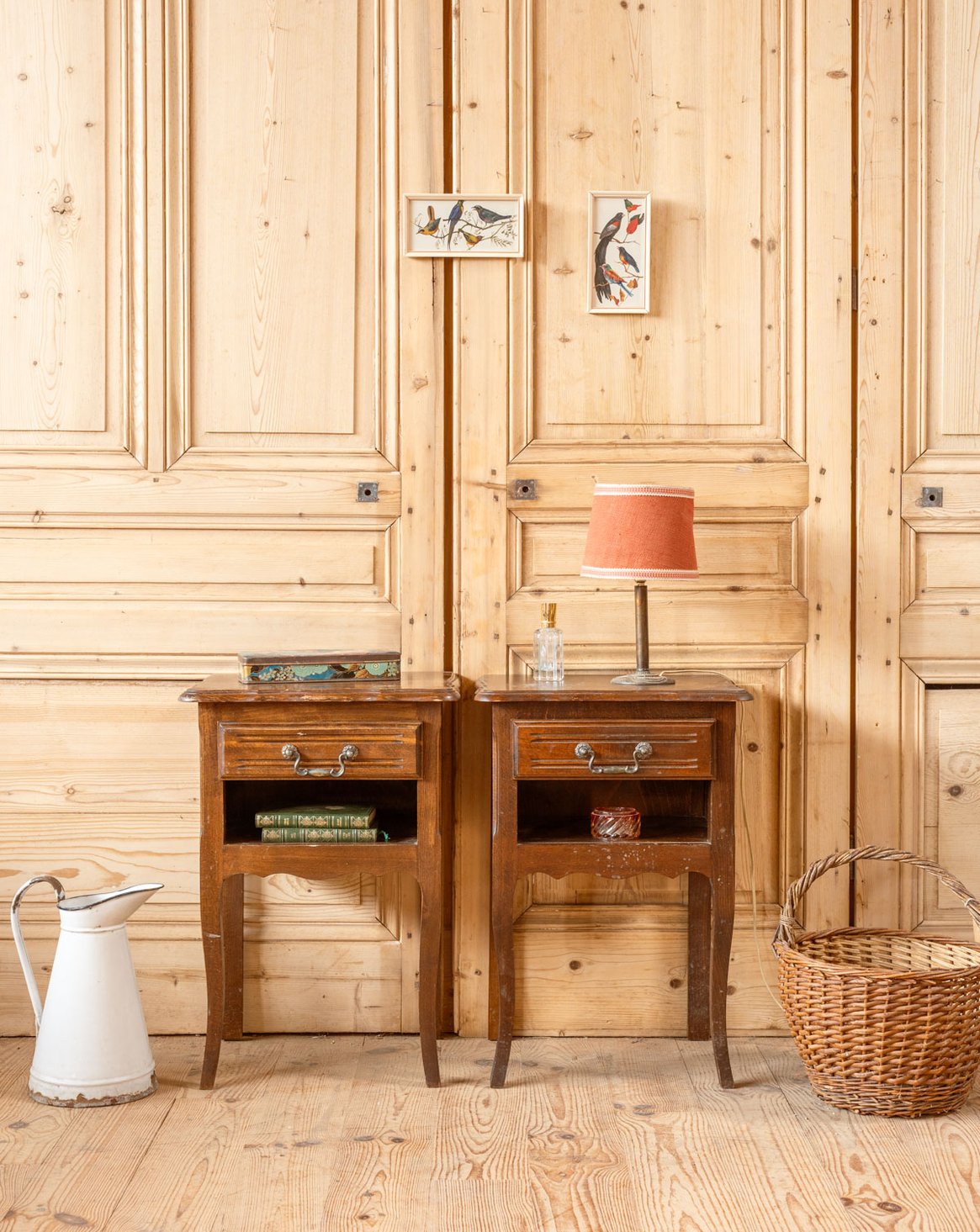 Paire de tables de chevet en bois Odile N°1494 - Bon état, DEBONGOUT