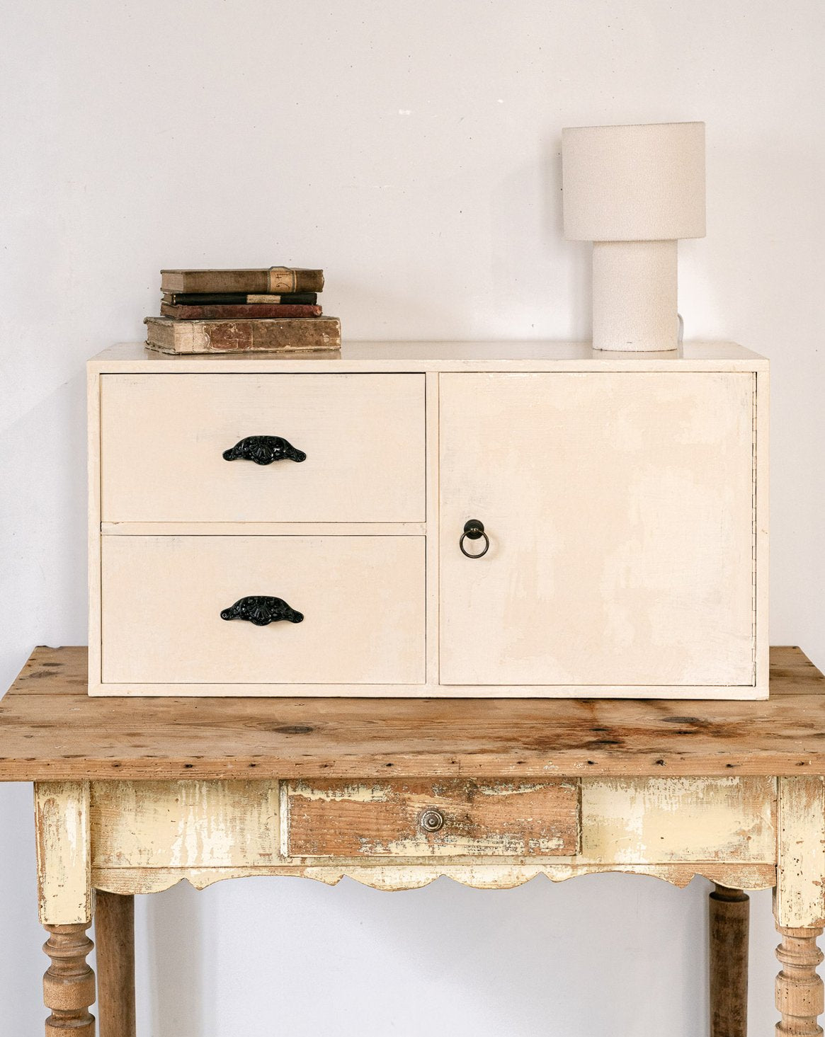 Meuble de rangement à casiers en bois Fernand N°243 - Bon état, DEBONGOUT