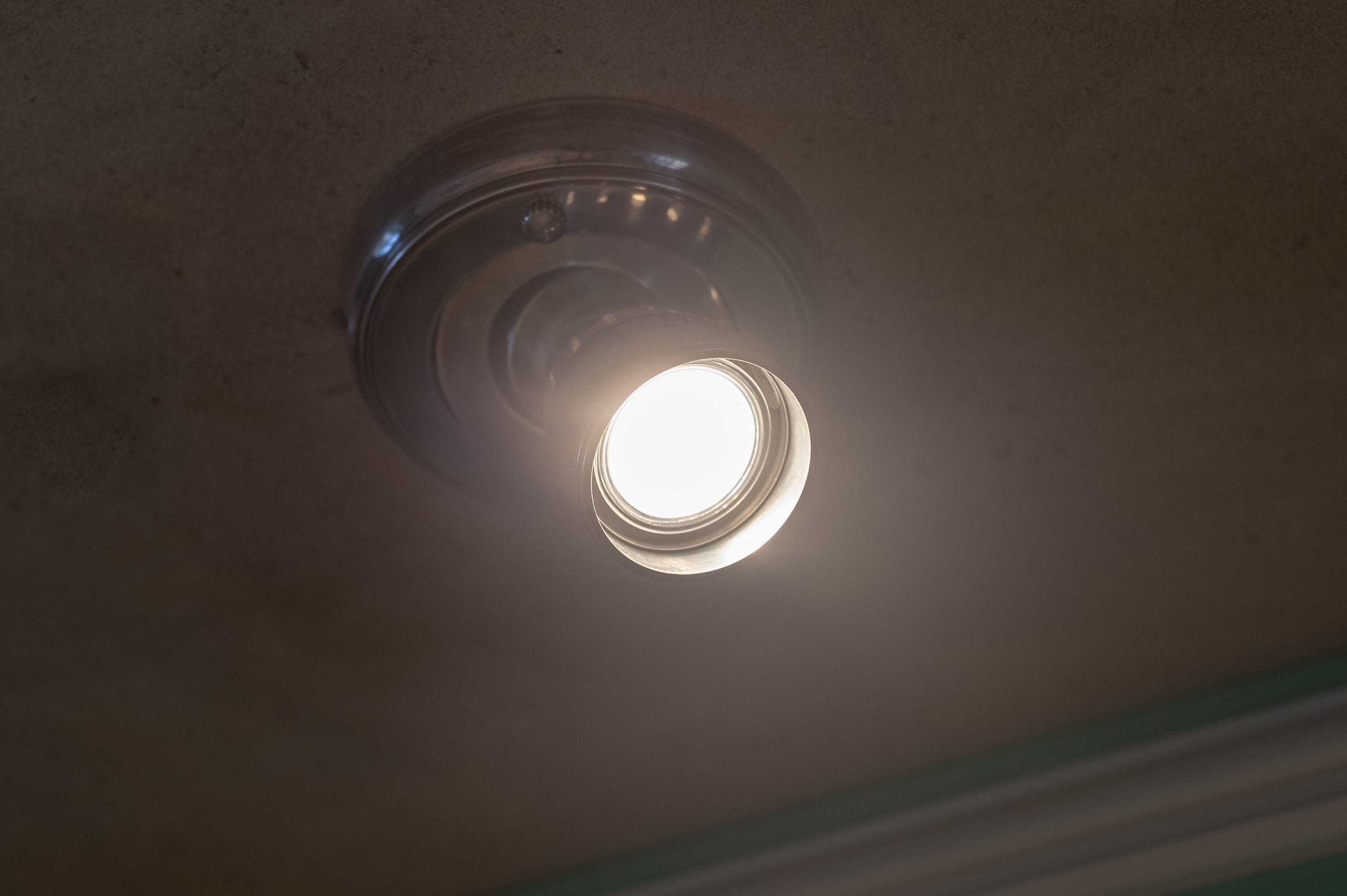 Plafonnier orientable en métal BISTROT, PRODUIT INTERIEUR BRUT