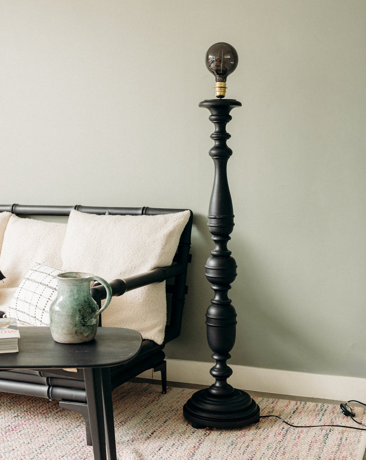 Lampadaire au bois tourné Julien N°352 - Bon état, DEBONGOUT