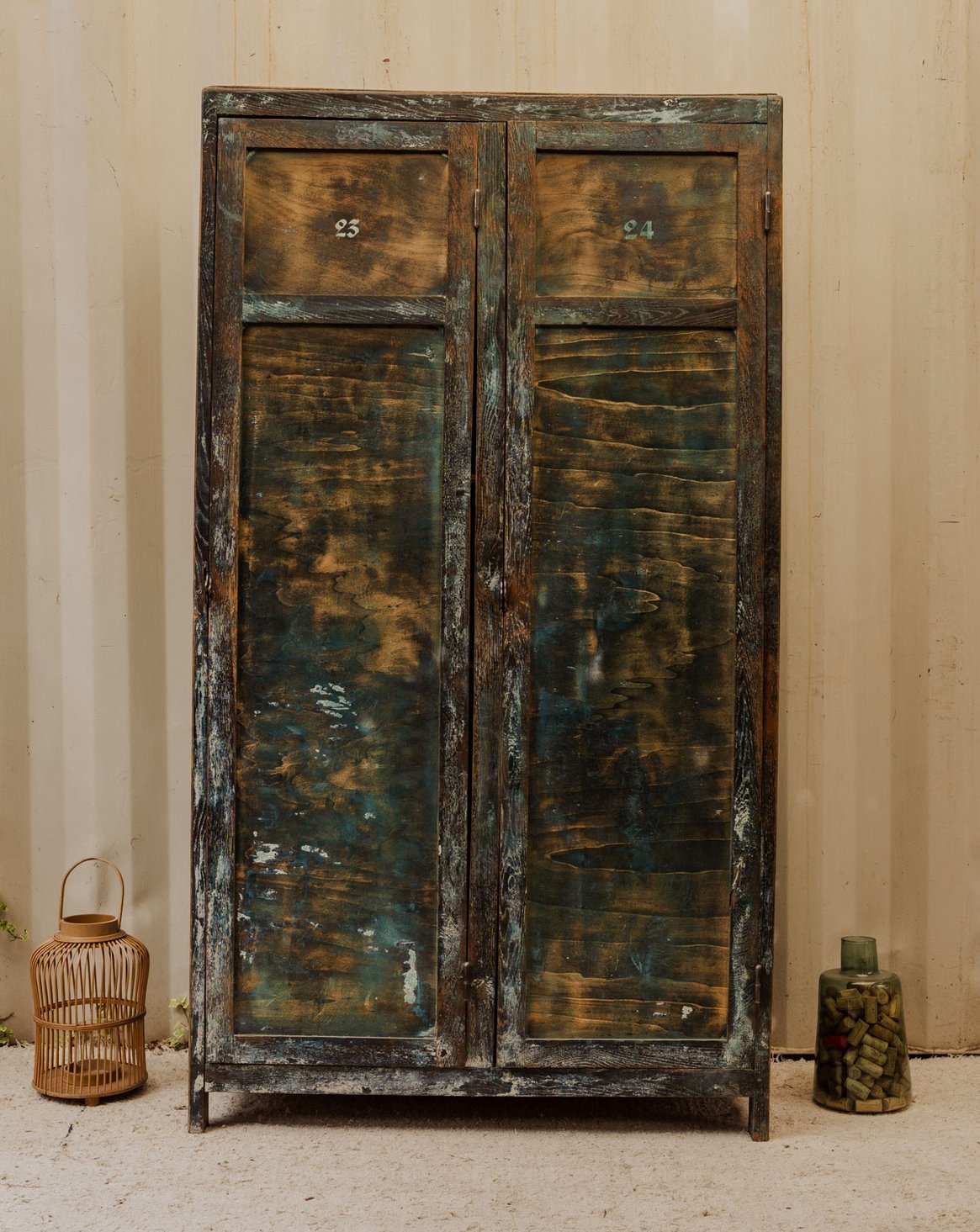 Armoire vestiaire en bois vert foncé Blandine N°487 - Bon état, DEBONGOUT