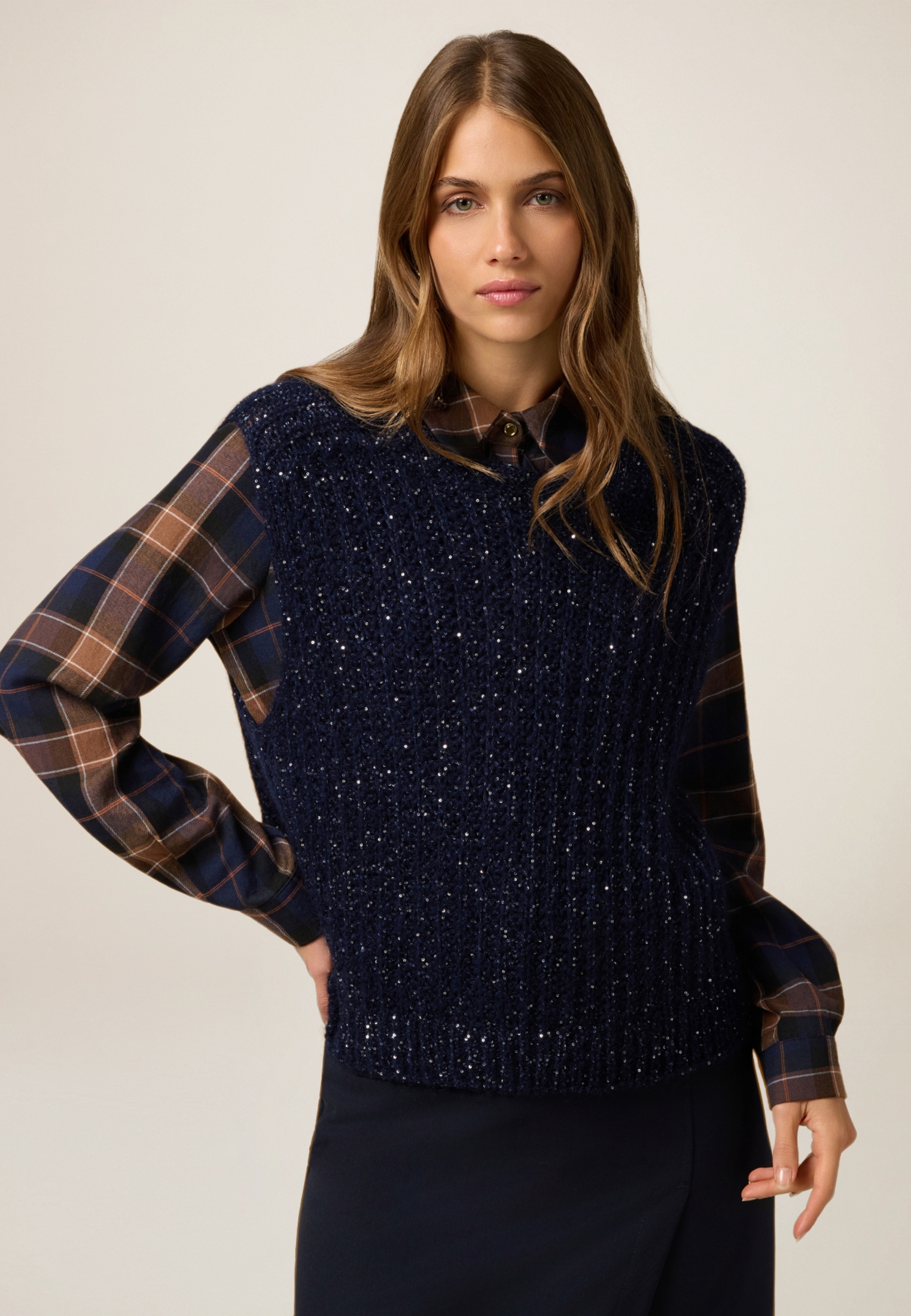 Gilet à paillettes, OLTRE