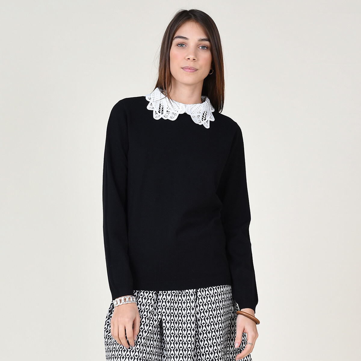 jumper with lace collar
