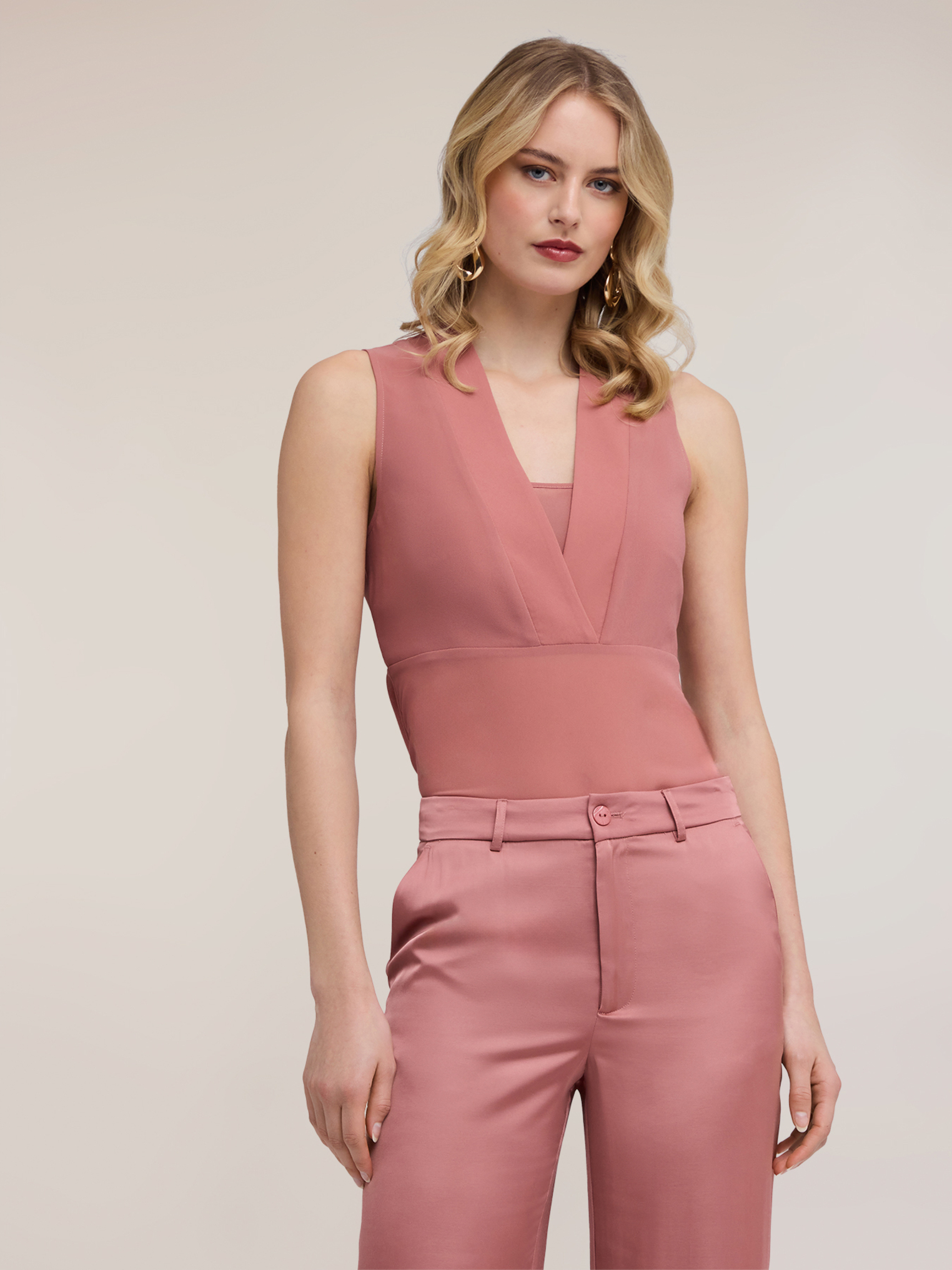 Top décolleté en V, MOTIVI