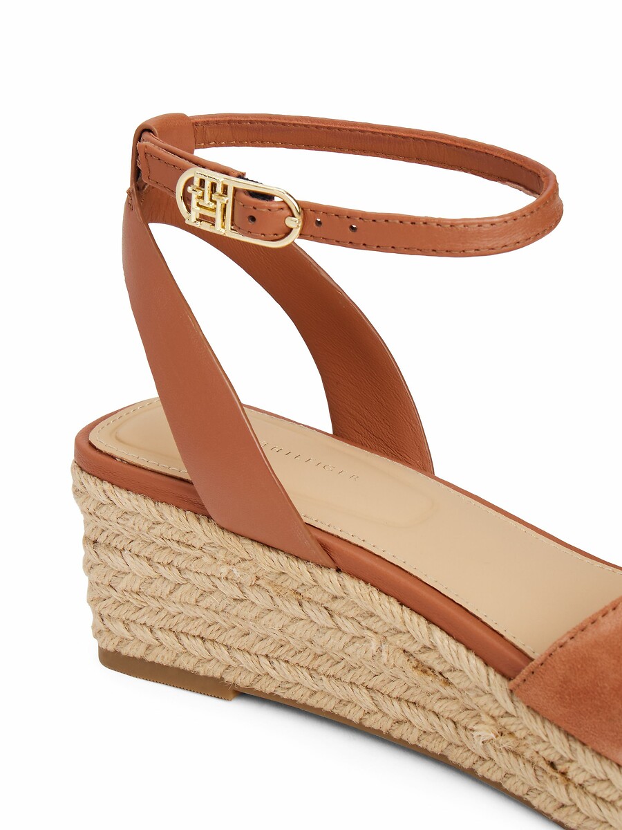 Tommy Hilfiger Sandalias con tacón en cuña de piel — foto 7
