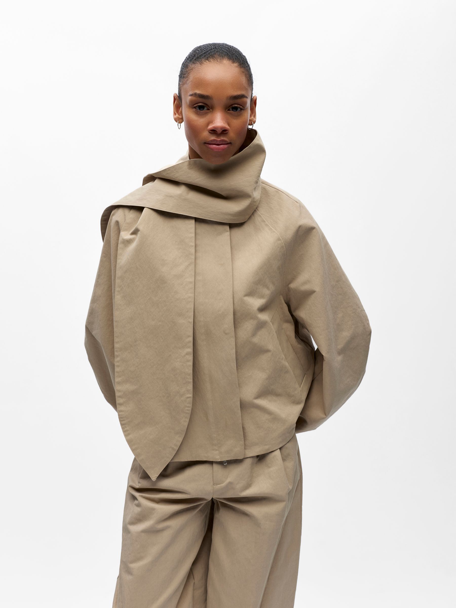 Veste Courte, OBJECT