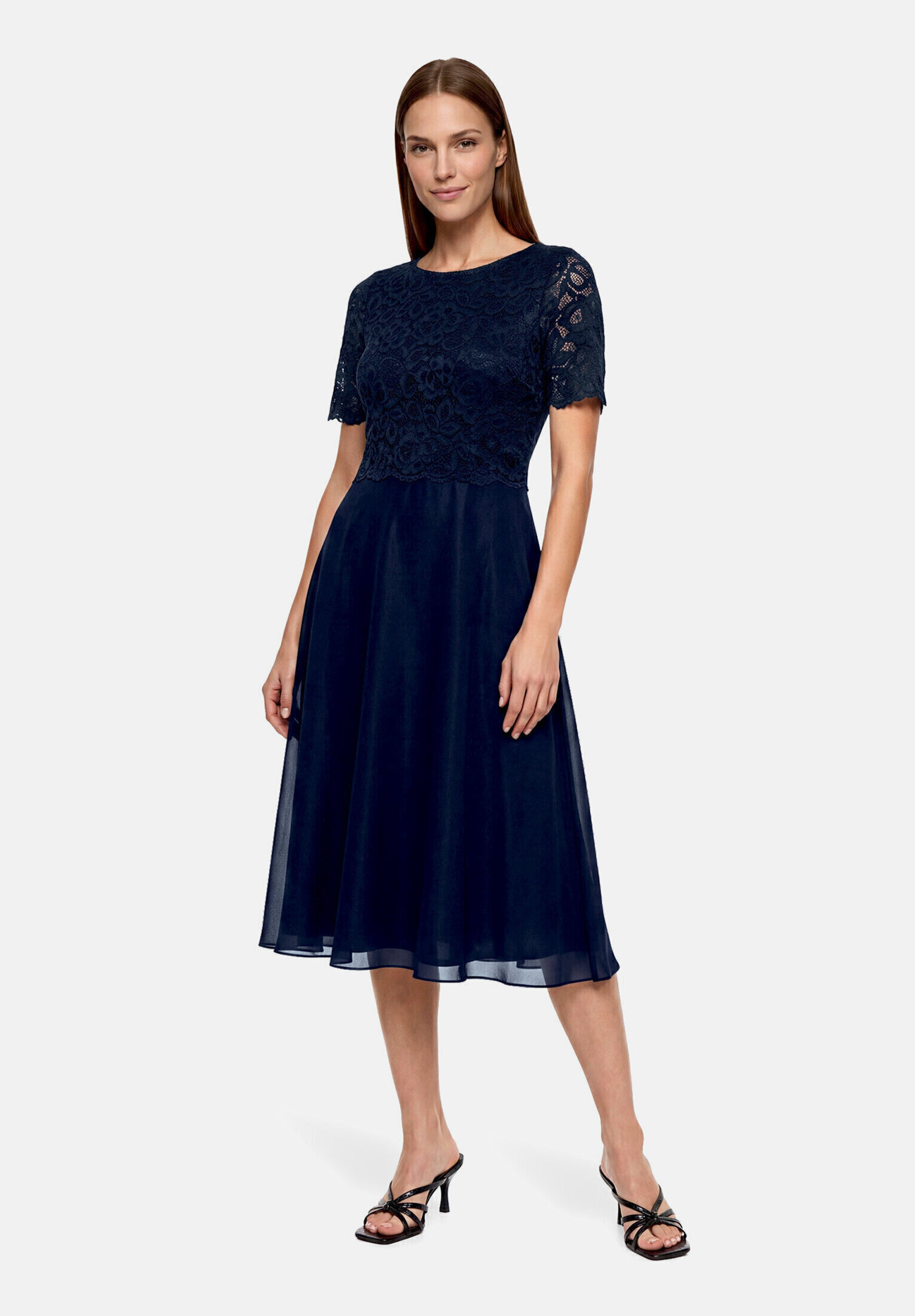 Robe de cocktail en dentelle, VERA MONT