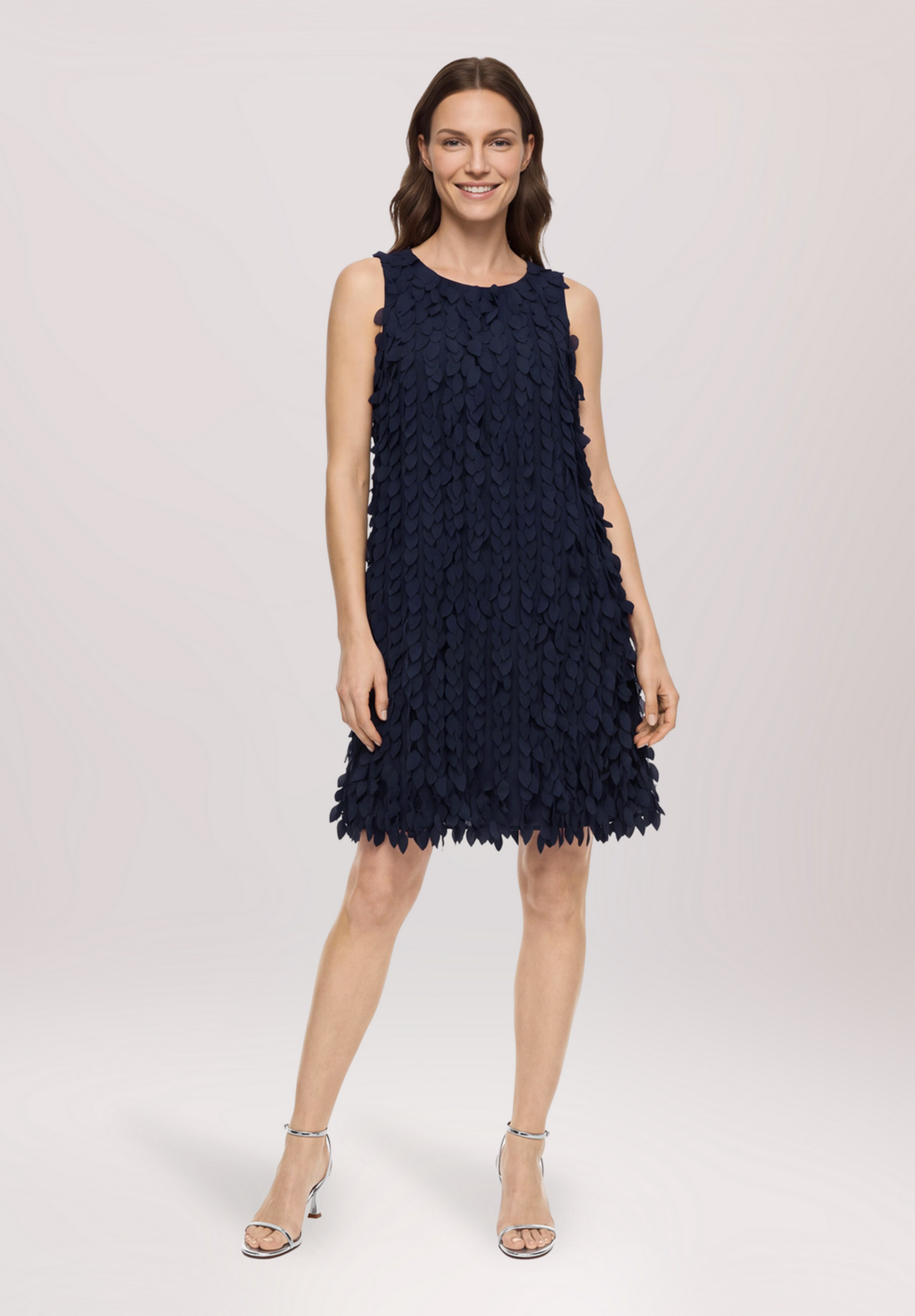 Robe de cocktail sans manches, VERA MONT