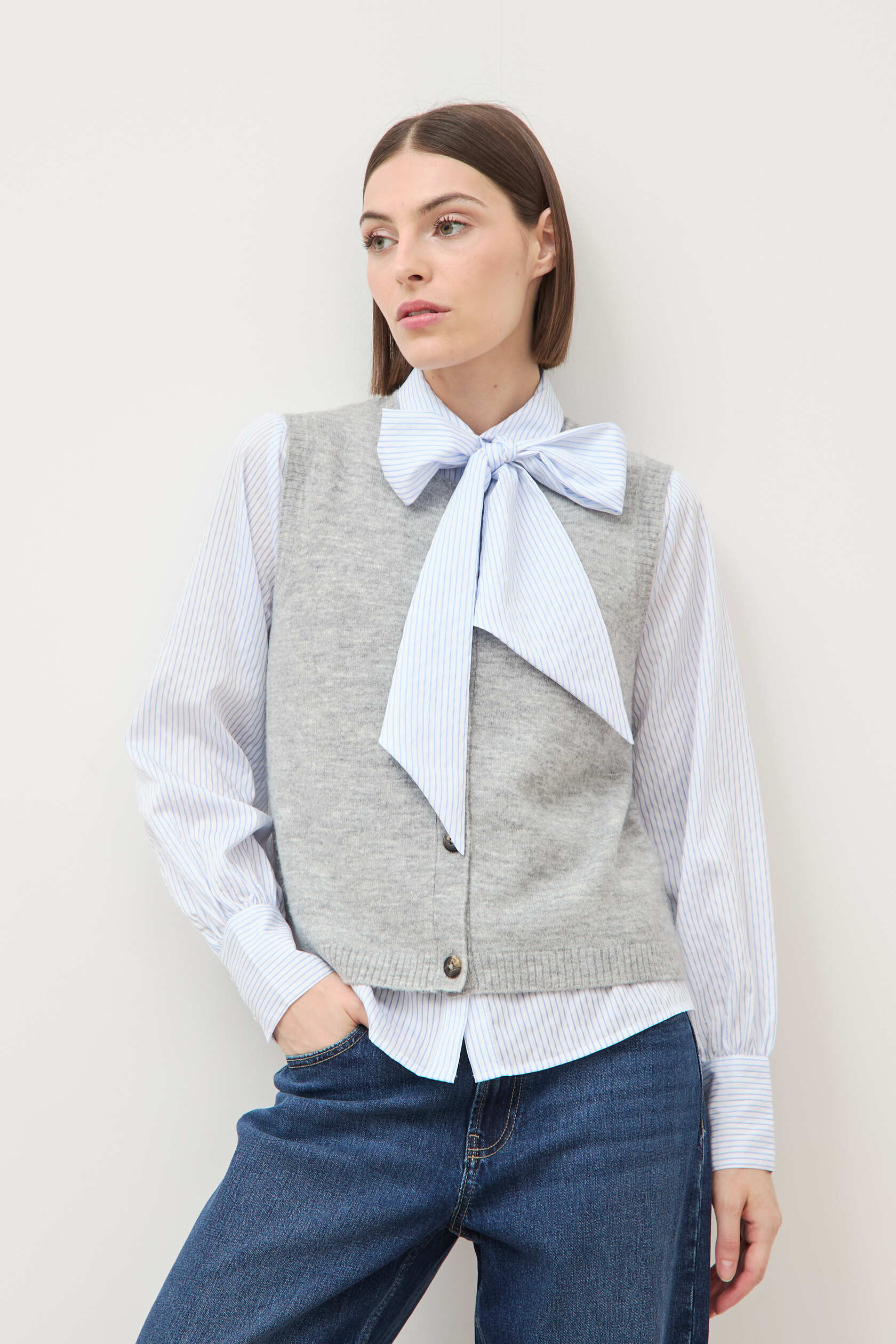 Pull droit court sans manches col rond, BONOBO